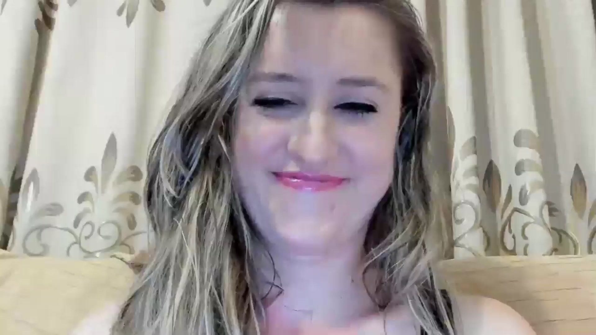 Gallery image thumbnail from BestDream's myfreecams stream on, 06/18/2024, 23:12 image 9 of 20