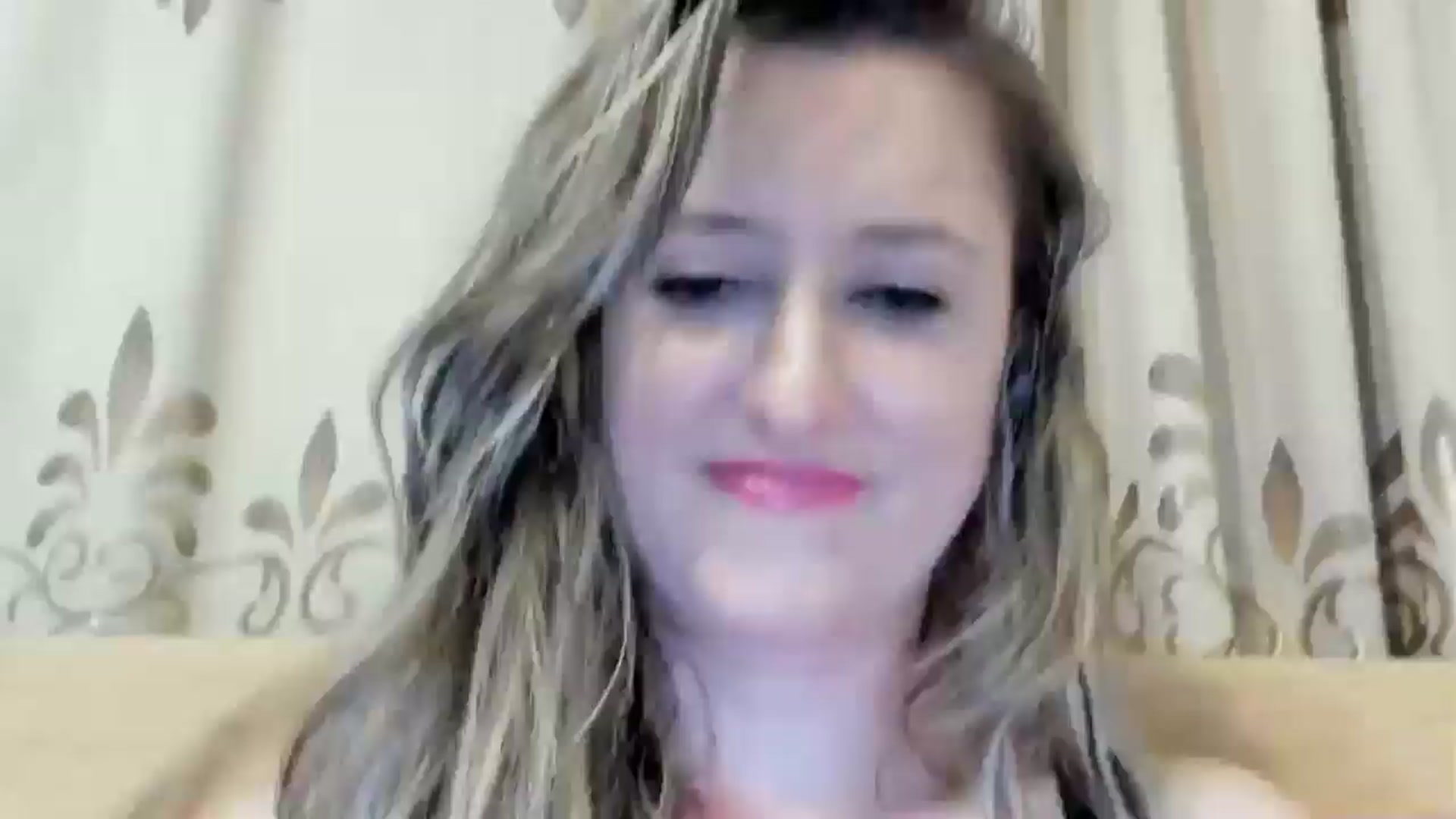 Gallery image thumbnail from BestDream's myfreecams stream on, 06/18/2024, 23:25 image 14 of 20