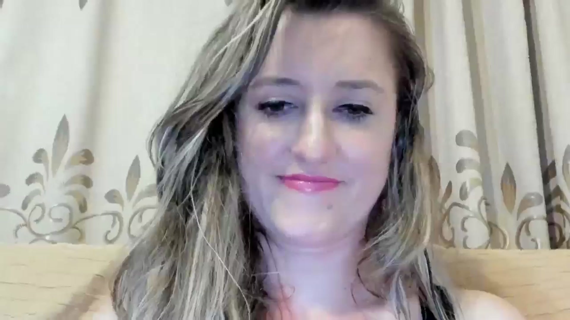 Gallery image thumbnail from BestDream's myfreecams stream on, 06/18/2024, 23:25 image 8 of 20