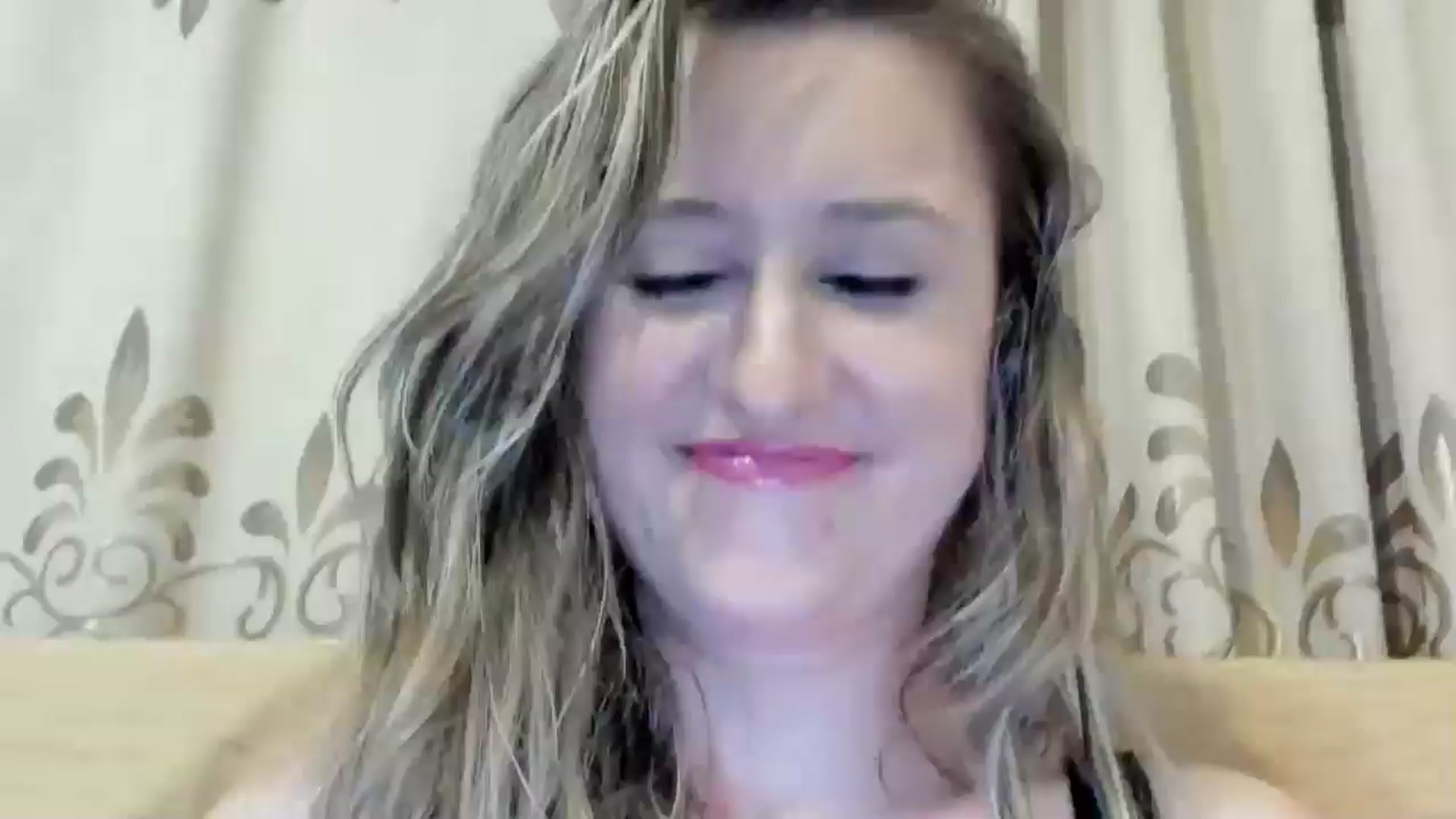 Gallery image thumbnail from BestDream's myfreecams stream on, 06/18/2024, 23:25 image 16 of 20