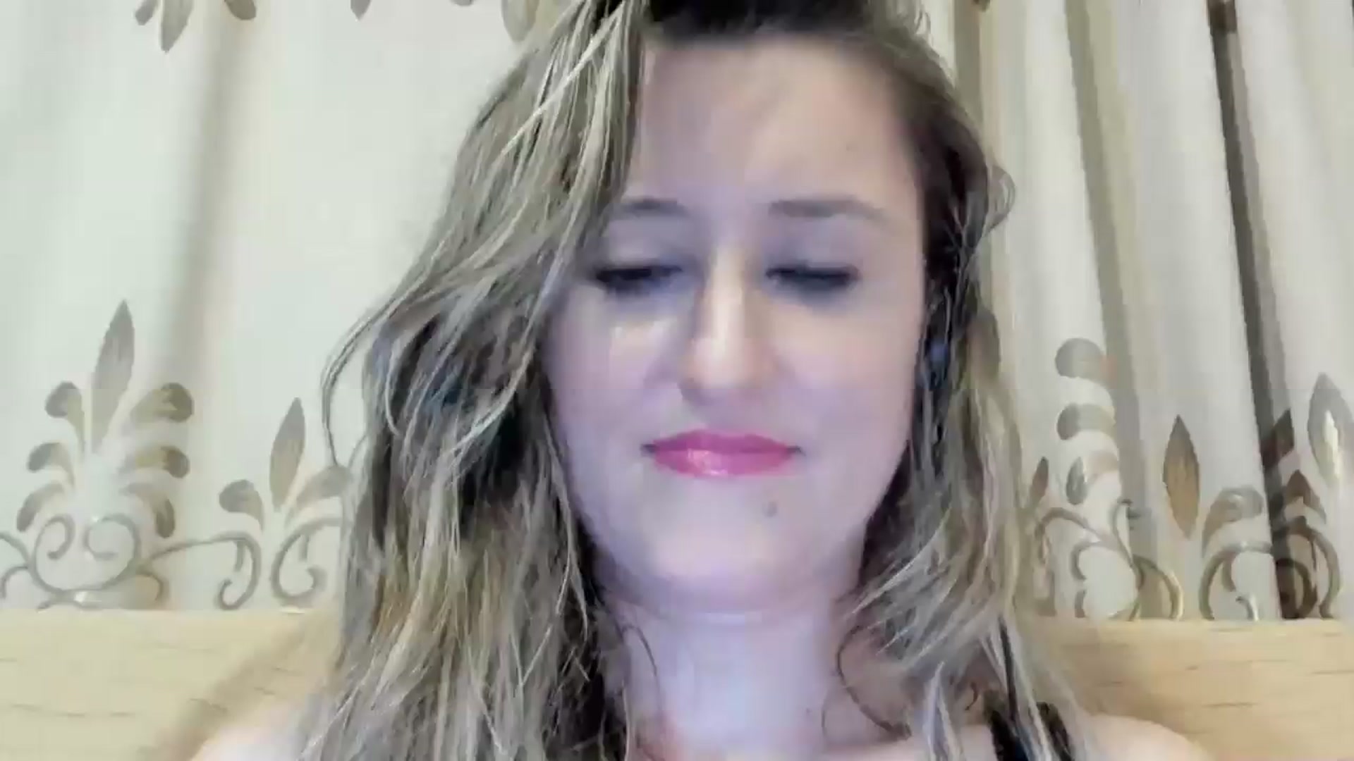 Gallery image thumbnail from BestDream's myfreecams stream on, 06/18/2024, 23:25 image 18 of 20