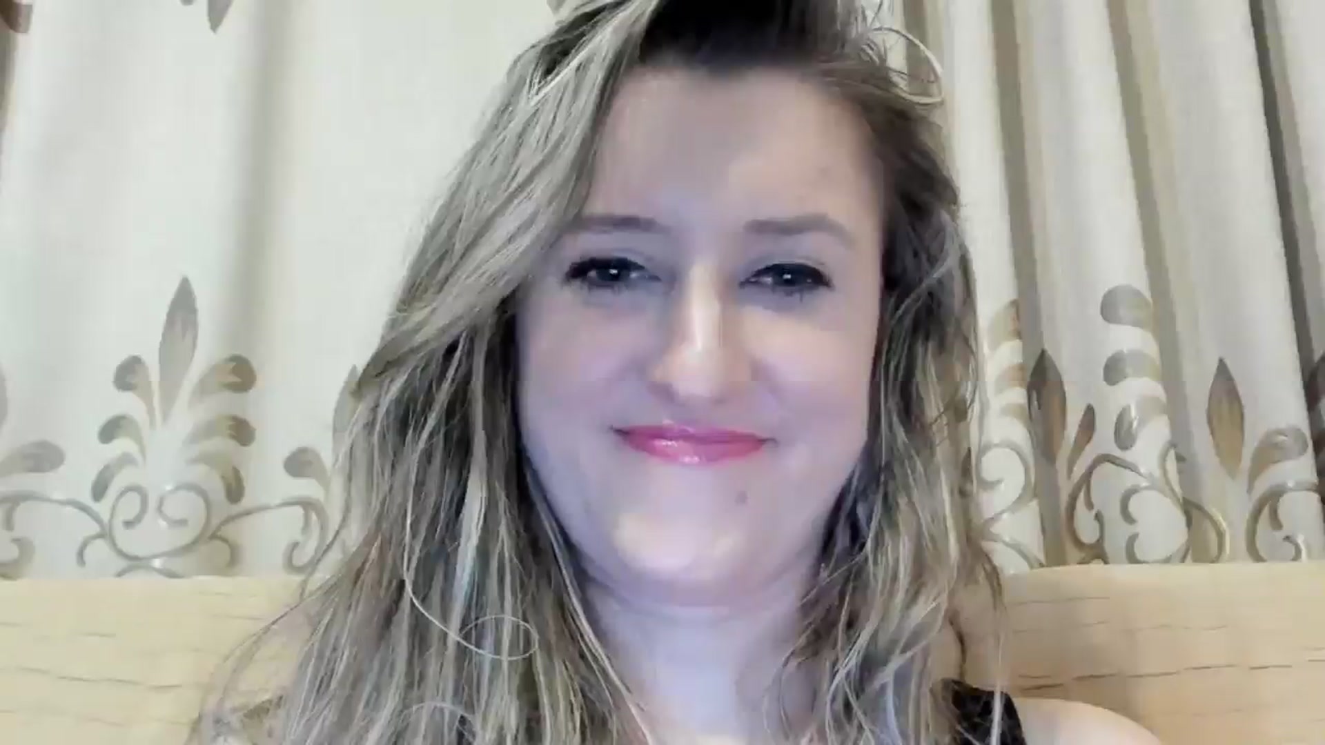 Gallery image thumbnail from BestDream's myfreecams stream on, 06/19/2024, 24:00 image 14 of 20