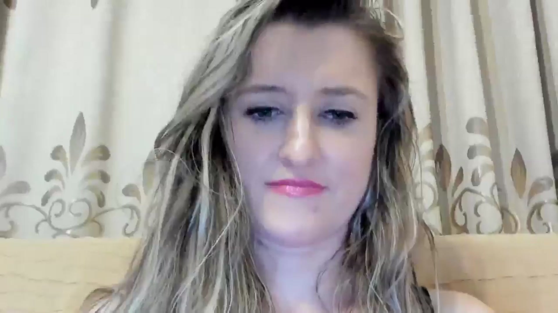 Gallery image thumbnail from BestDream's myfreecams stream on, 06/19/2024, 24:00 image 4 of 20