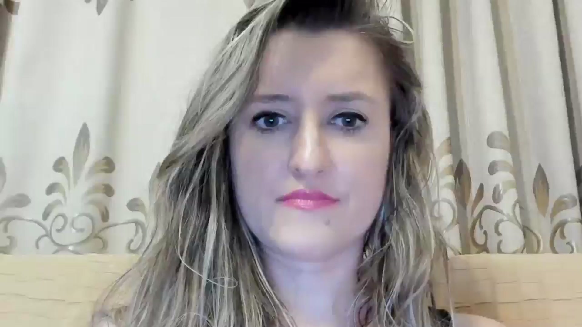 Gallery image thumbnail from BestDream's myfreecams stream on, 06/19/2024, 24:00 image 12 of 20