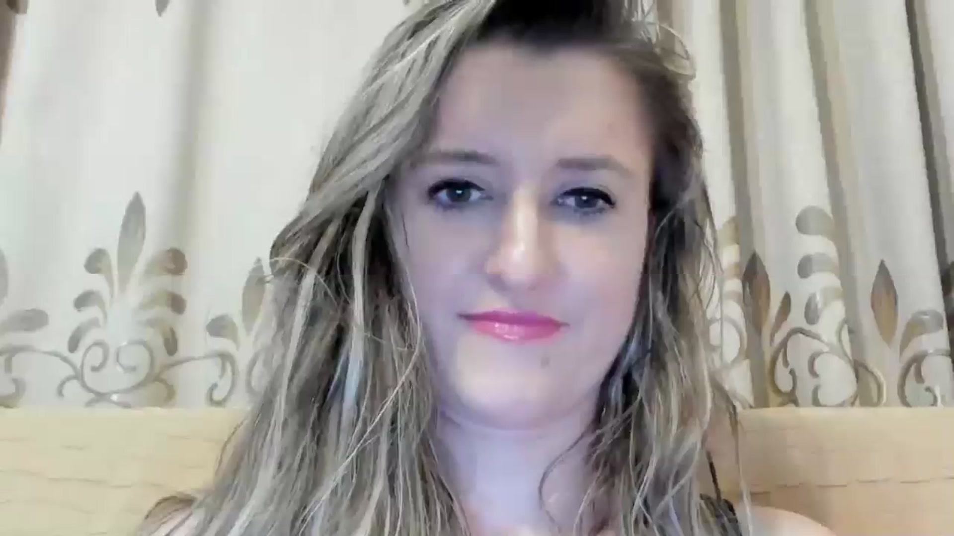 Gallery image thumbnail from BestDream's myfreecams stream on, 06/19/2024, 24:00 image 6 of 20