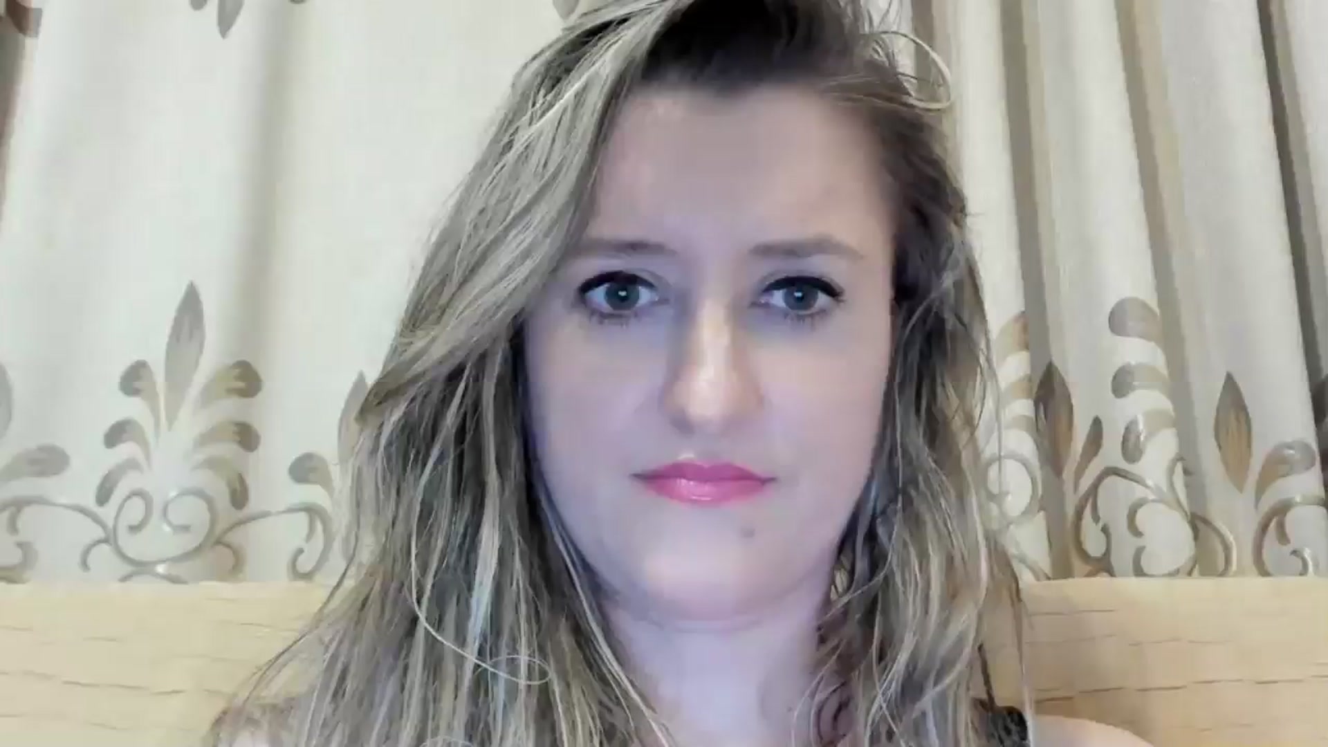 Gallery image thumbnail from BestDream's myfreecams stream on, 06/19/2024, 24:00 image 11 of 20