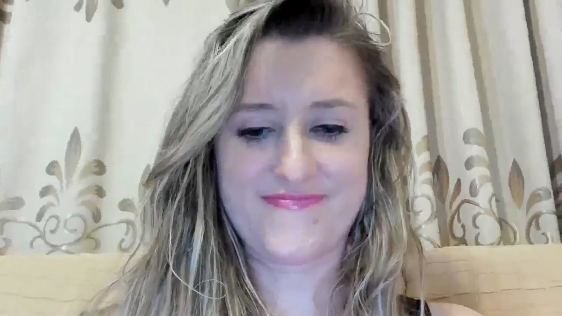 Gallery image thumbnail from BestDream's myfreecams stream on, 06/19/2024, 24:00 image 15 of 20