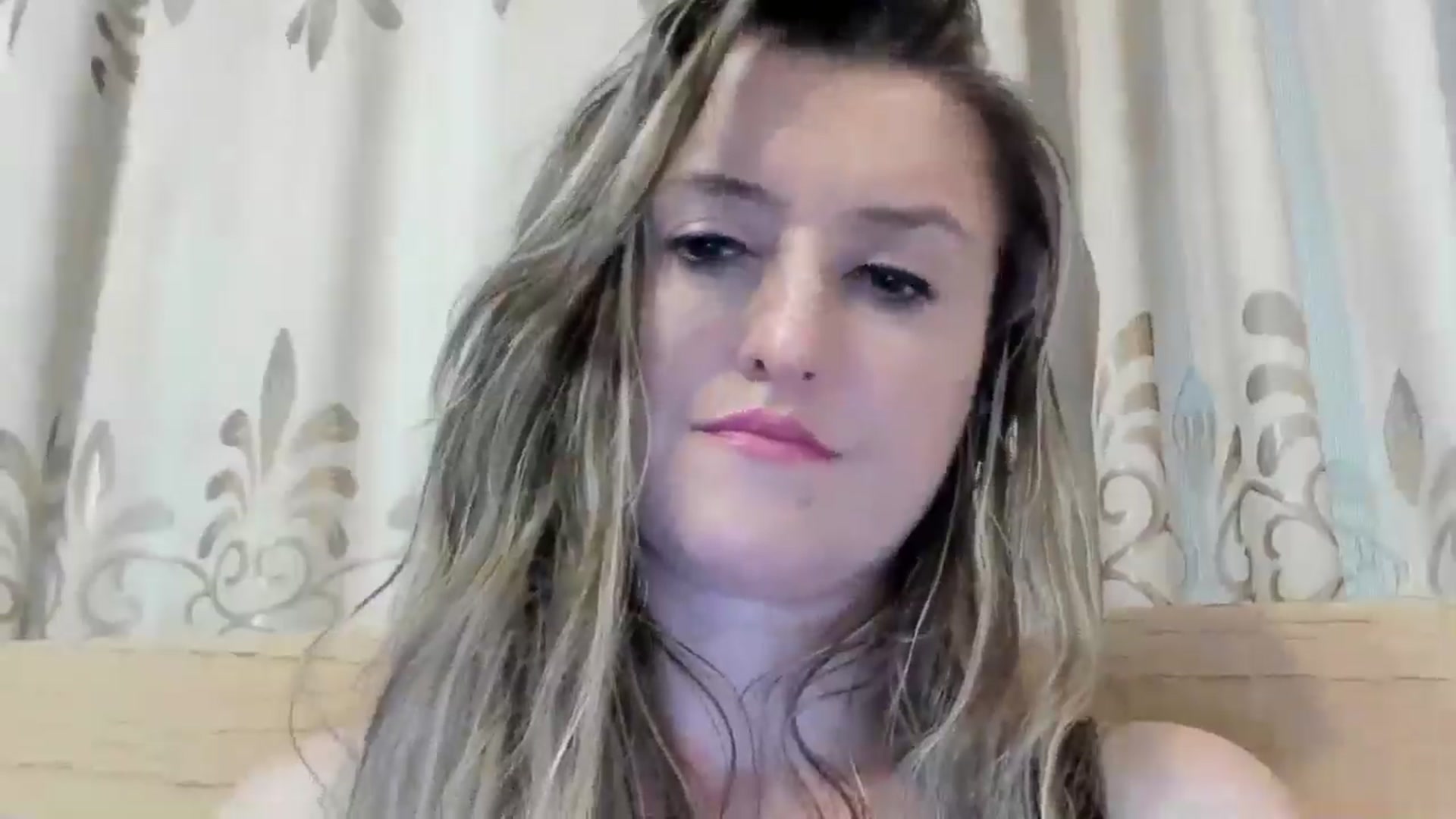 Gallery image thumbnail from BestDream's myfreecams stream on, 06/19/2024, 03:14 image 11 of 20