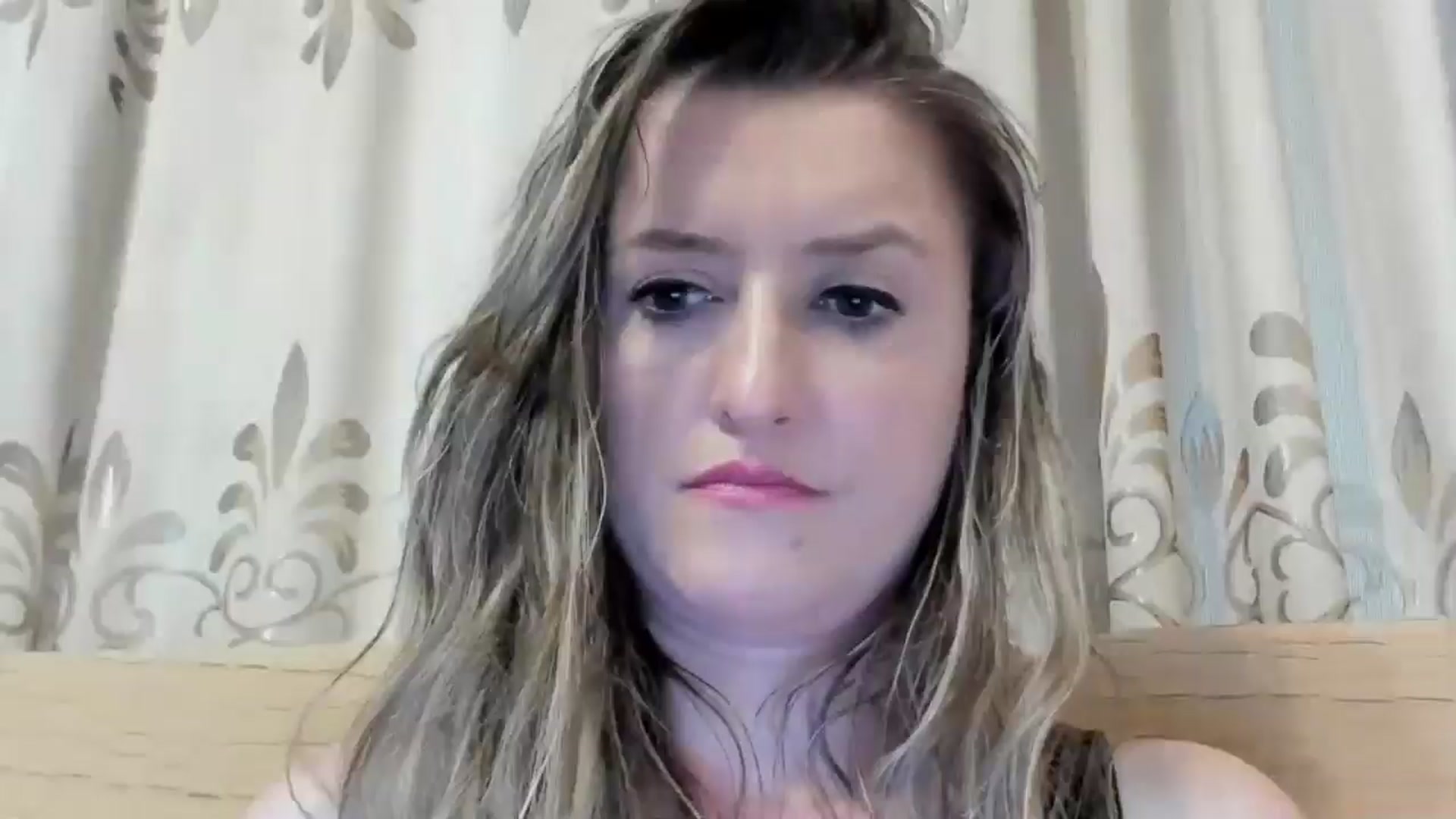 Gallery image thumbnail from BestDream's myfreecams stream on, 06/19/2024, 03:14 image 6 of 20