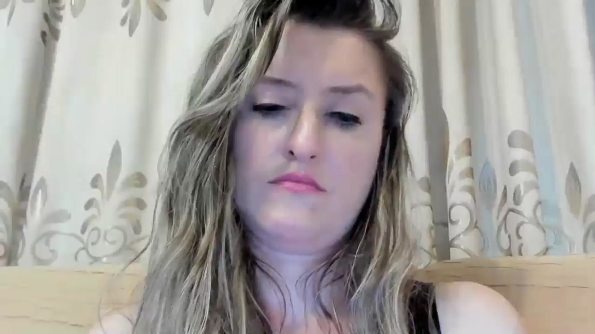 Gallery image thumbnail from BestDream's myfreecams stream on, 06/19/2024, 03:14 image 2 of 20