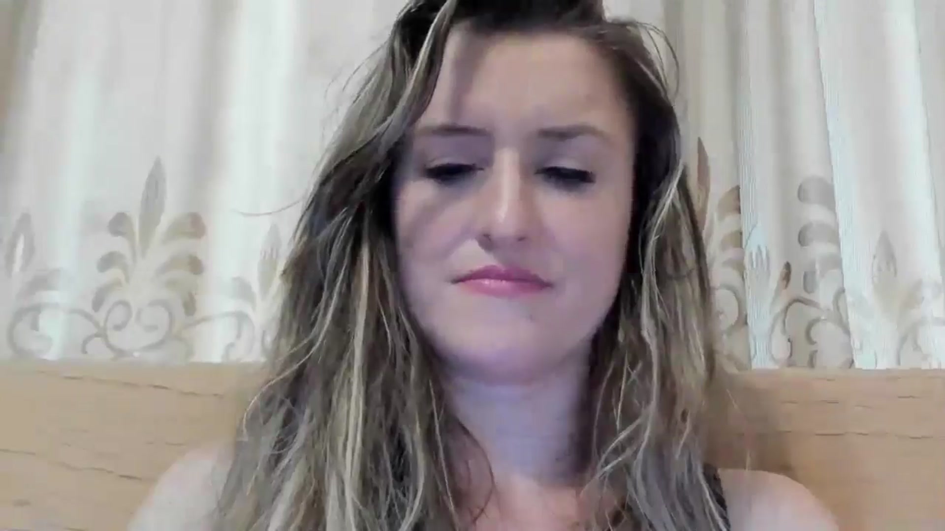 Gallery image thumbnail from BestDream's myfreecams stream on, 06/19/2024, 03:53 image 18 of 20