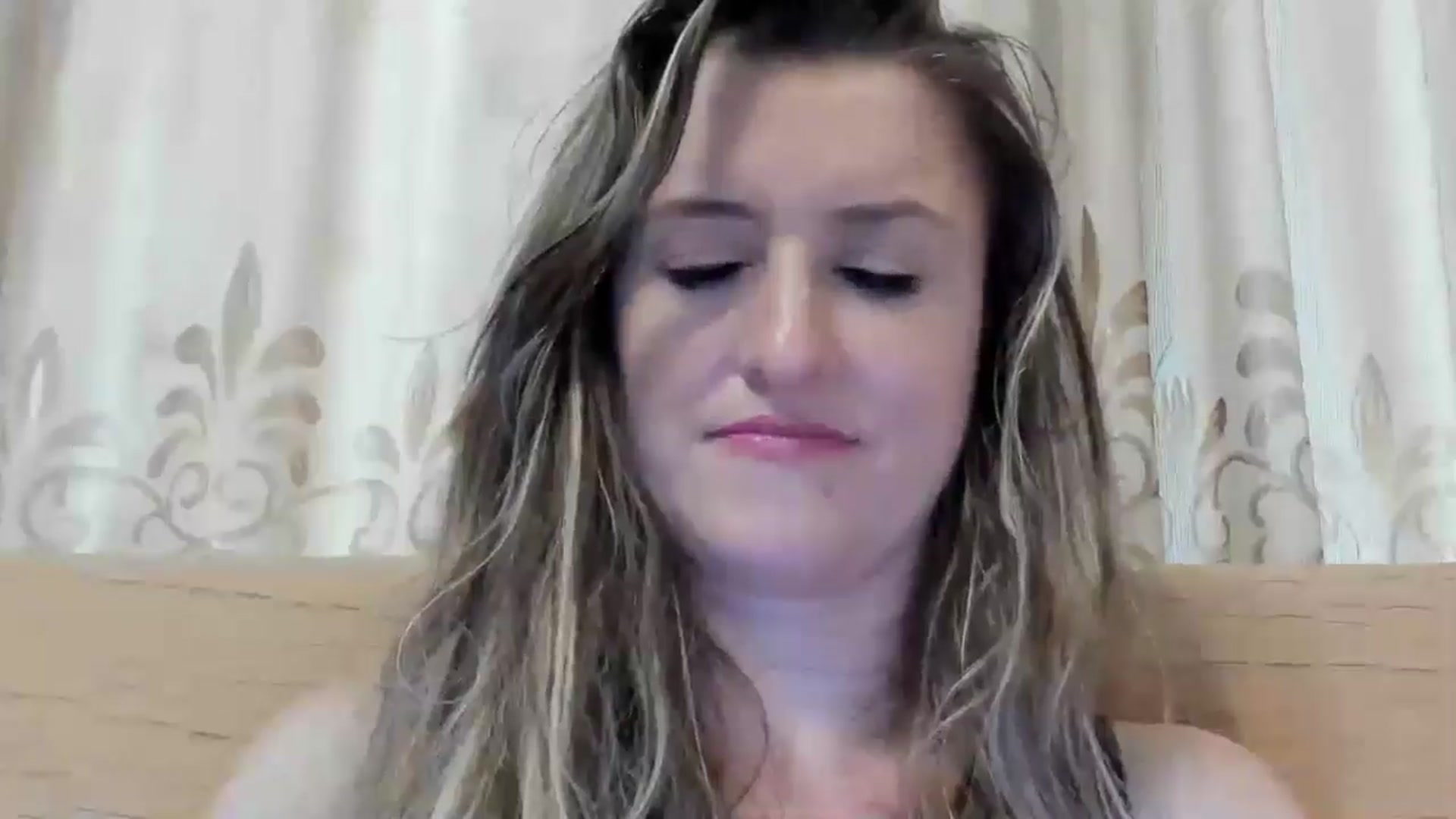 Gallery image thumbnail from BestDream's myfreecams stream on, 06/19/2024, 03:53 image 16 of 20