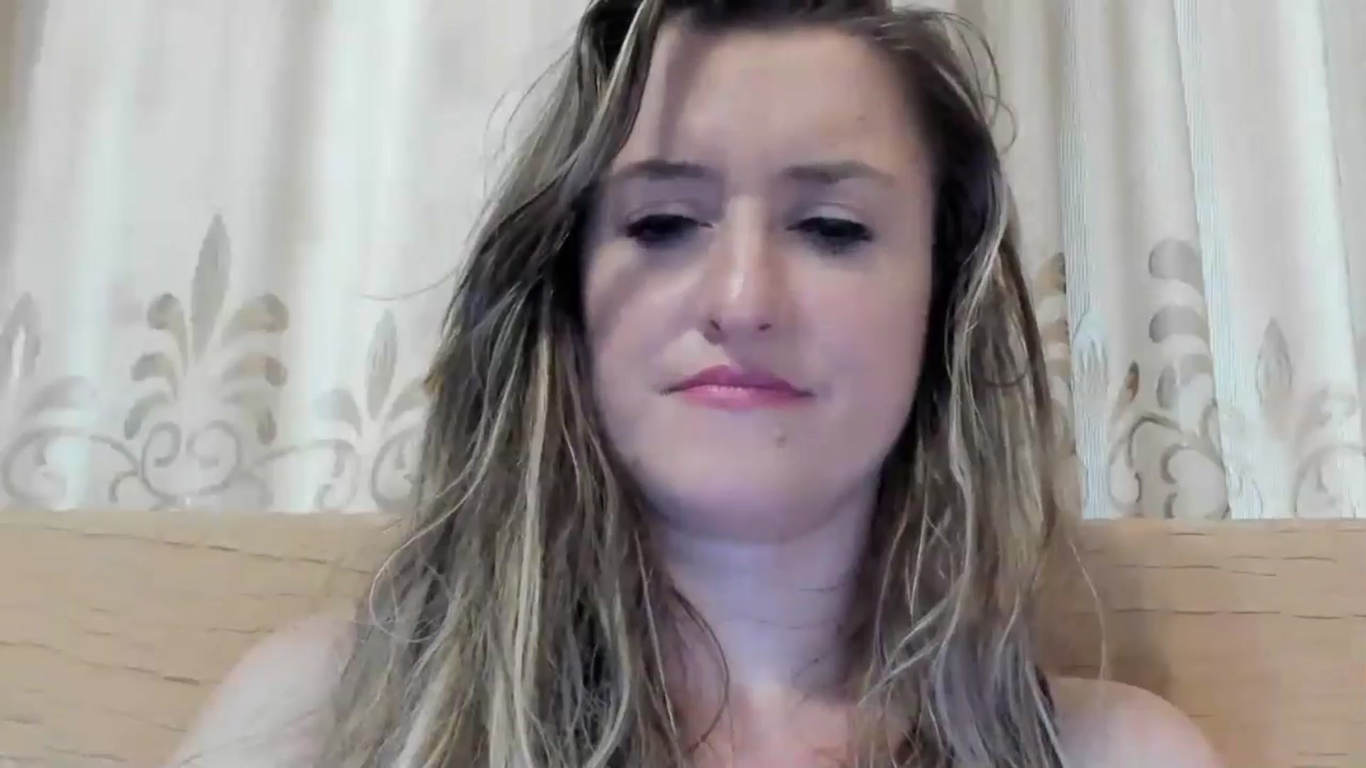 Gallery image thumbnail from BestDream's myfreecams stream on, 06/19/2024, 03:53 image 11 of 20