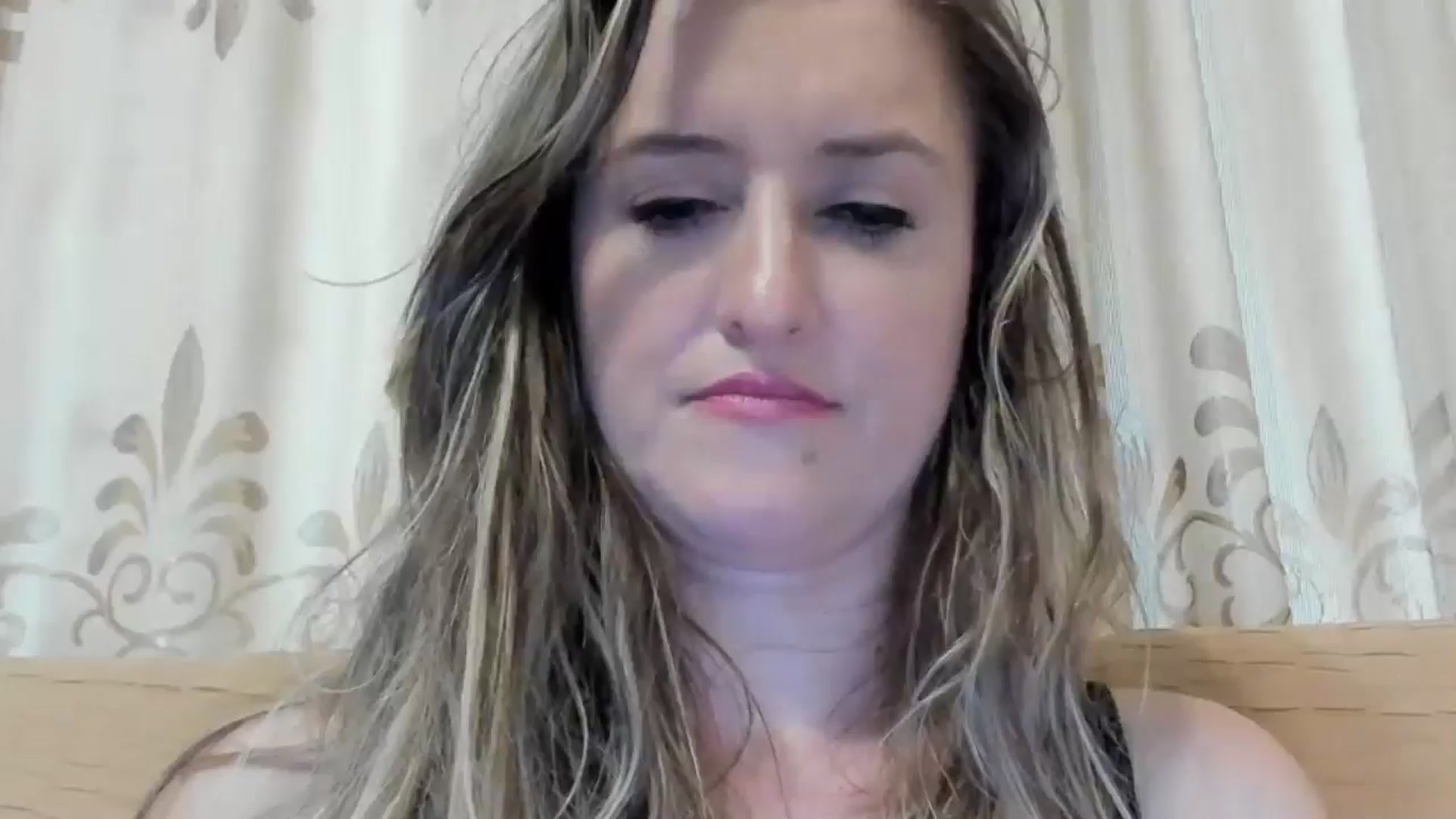 Gallery image thumbnail from BestDream's myfreecams stream on, 06/19/2024, 03:53 image 1 of 20