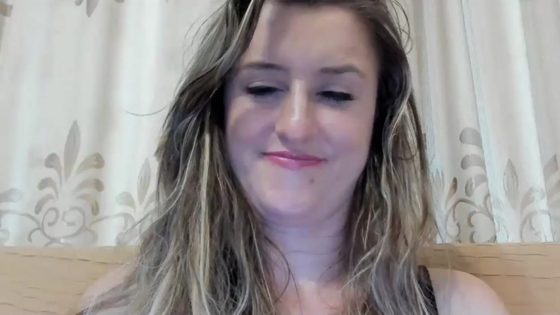 Gallery image thumbnail from BestDream's myfreecams stream on, 06/19/2024, 03:53 image 5 of 20
