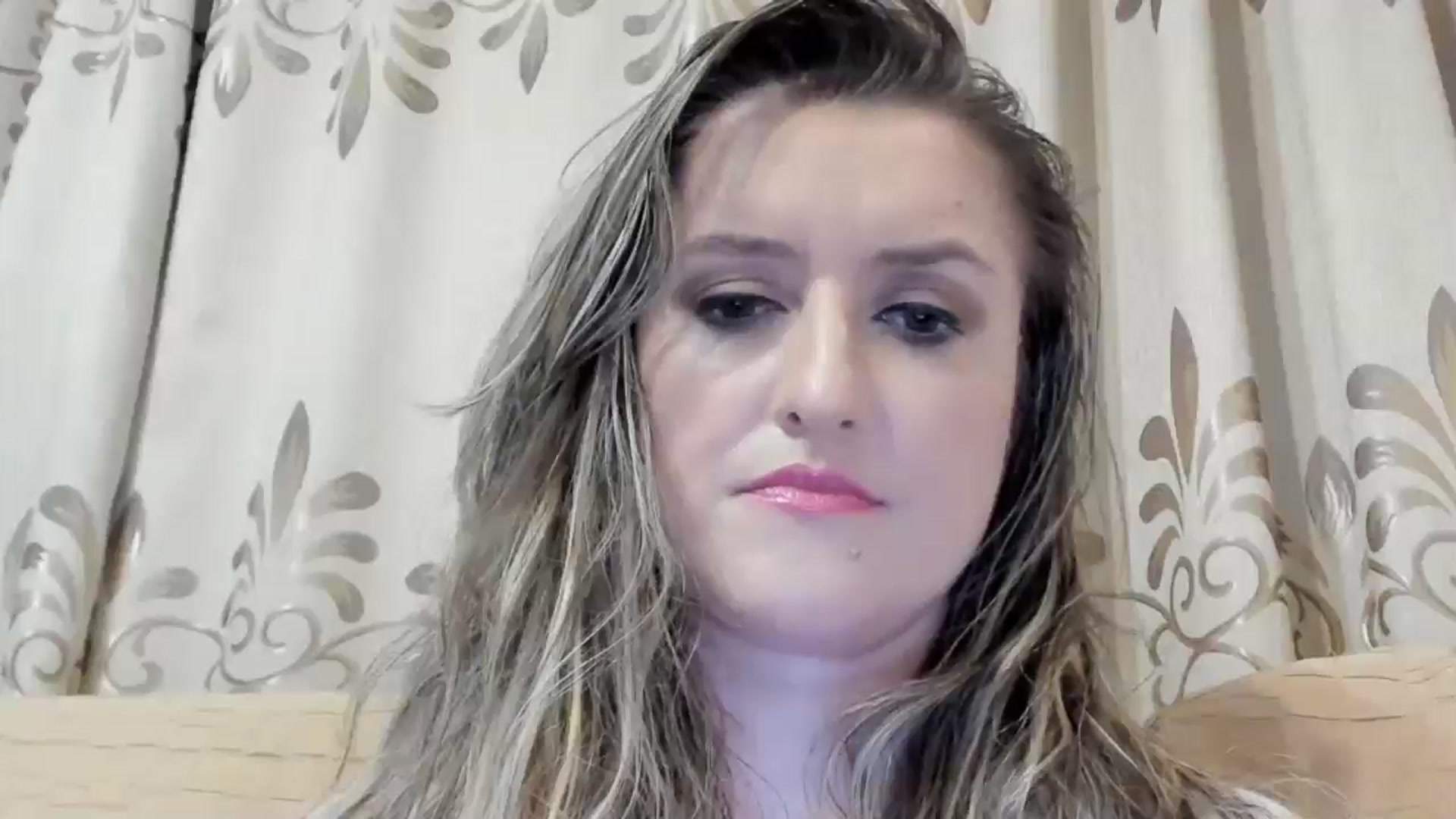 Gallery image thumbnail from BestDream's myfreecams stream on, 06/19/2024, 23:17 image 4 of 20