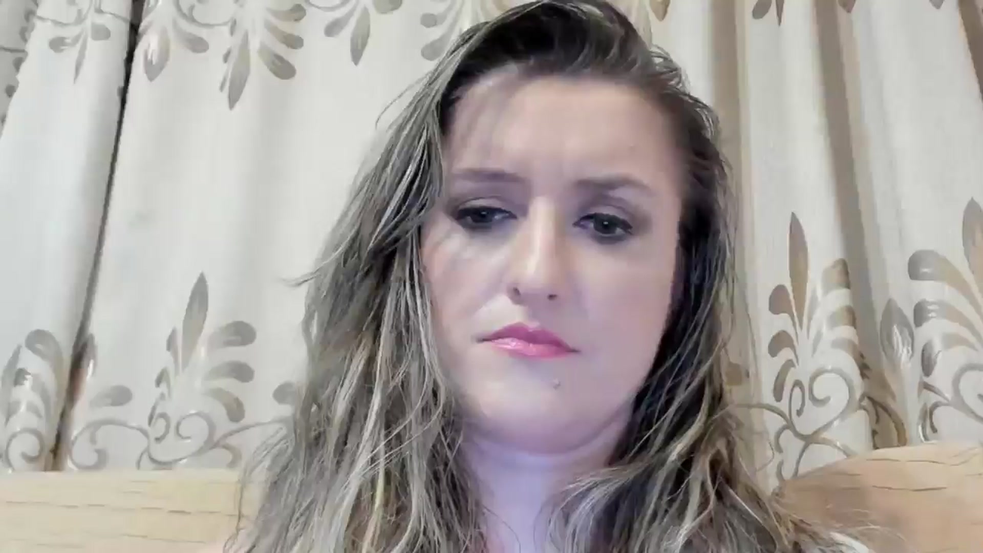 Gallery image thumbnail from BestDream's myfreecams stream on, 06/19/2024, 23:17 image 7 of 20