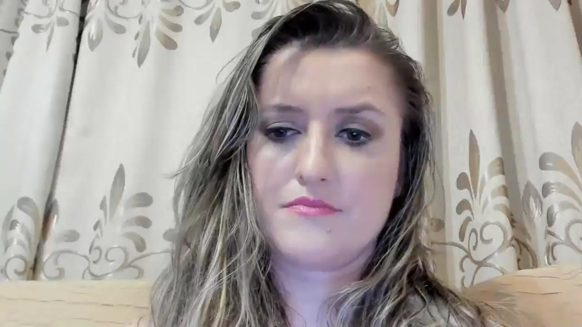 Gallery image thumbnail from BestDream's myfreecams stream on, 06/19/2024, 23:17 image 9 of 20