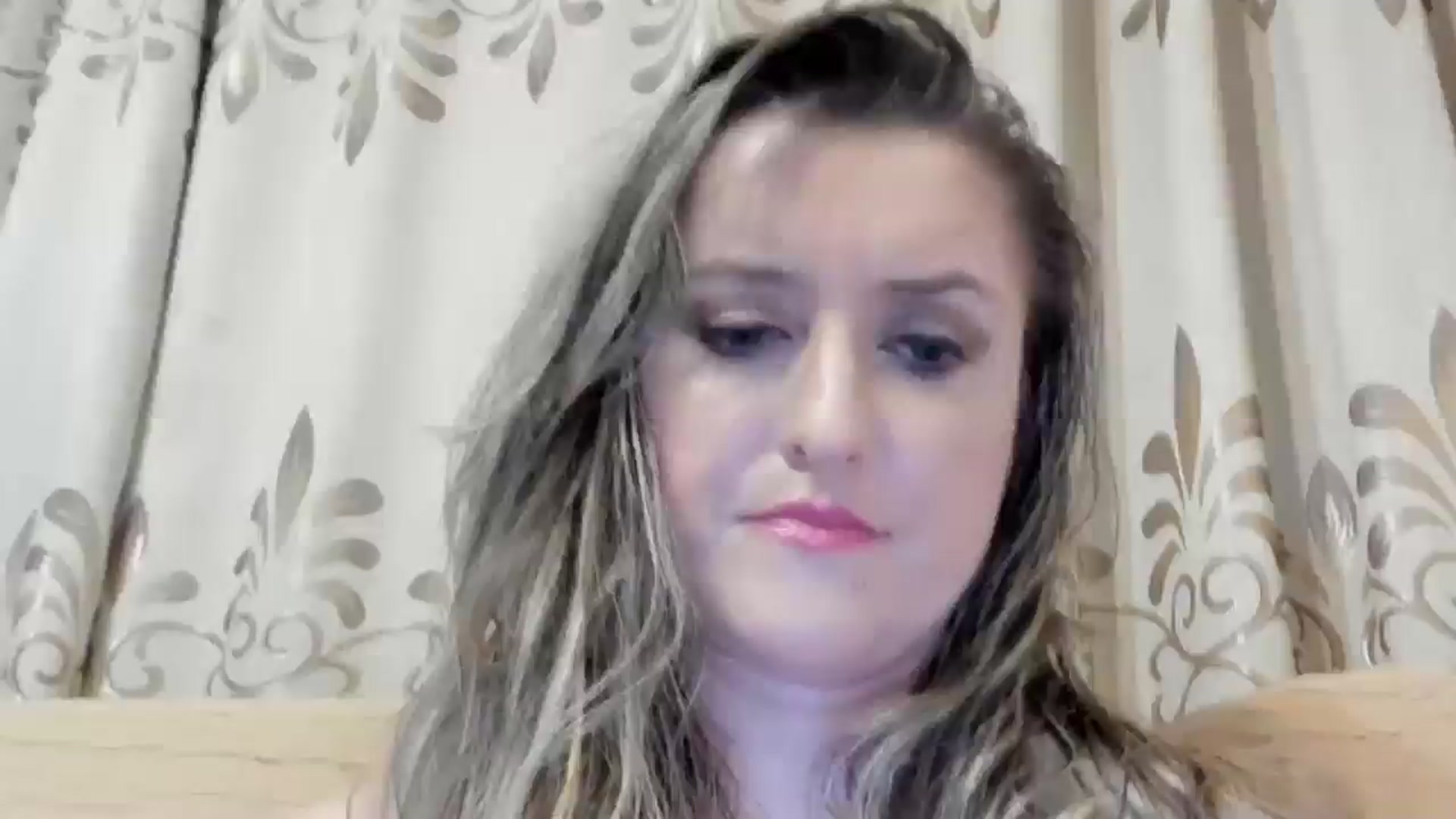Gallery image thumbnail from BestDream's myfreecams stream on, 06/19/2024, 23:17 image 10 of 20