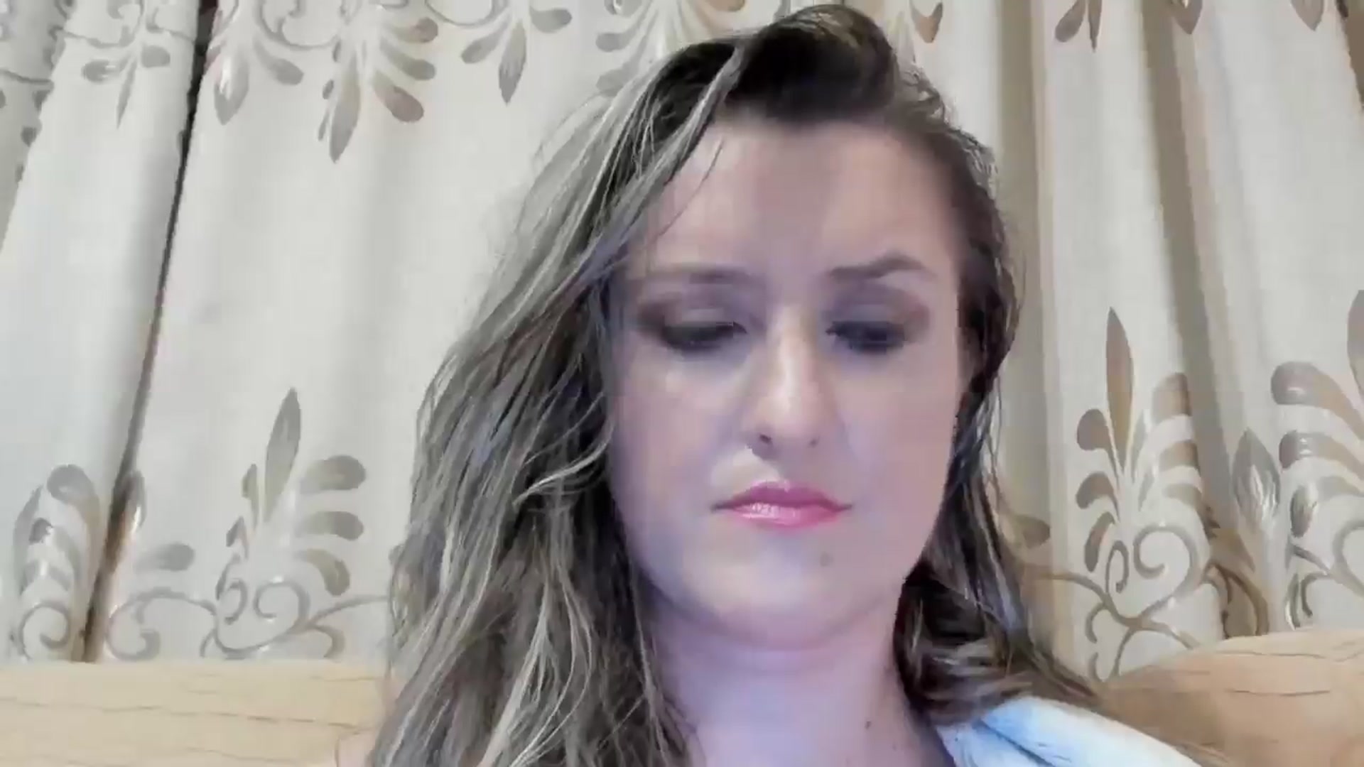 Gallery image thumbnail from BestDream's myfreecams stream on, 06/19/2024, 23:17 image 14 of 20