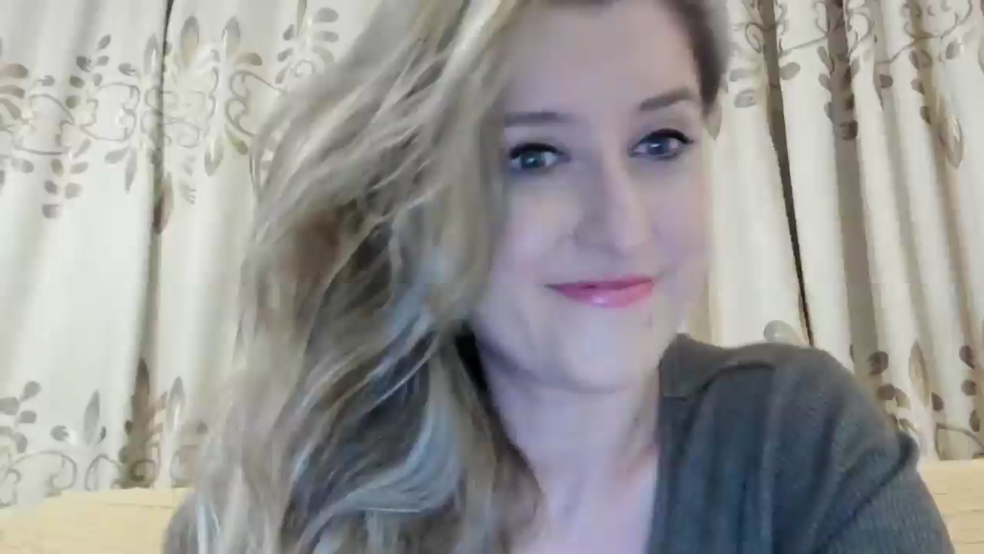 Gallery image thumbnail from BestDream's myfreecams stream on, 06/20/2024, 22:11 image 1 of 20