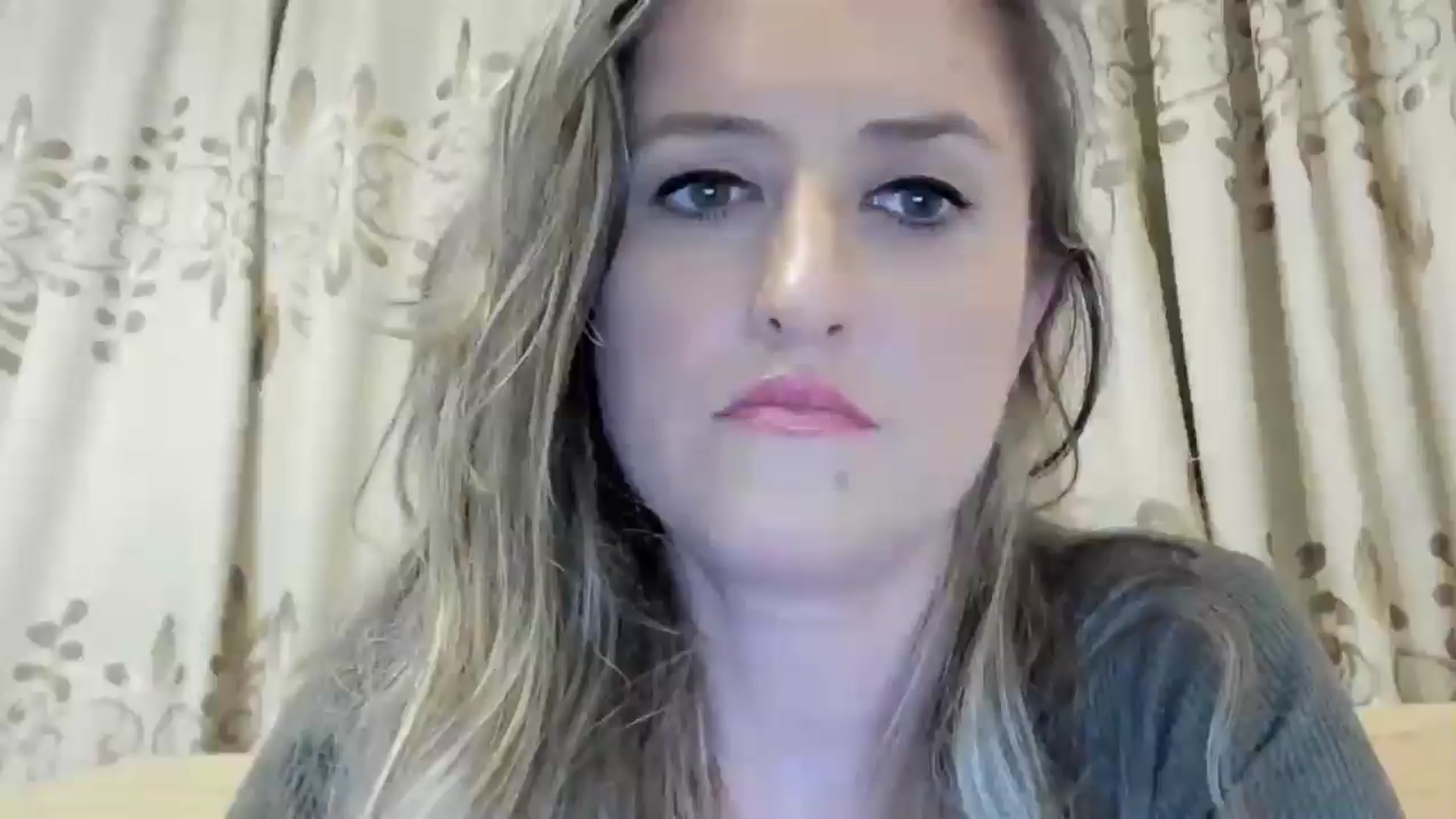 Gallery image thumbnail from BestDream's myfreecams stream on, 06/20/2024, 23:40 image 14 of 20