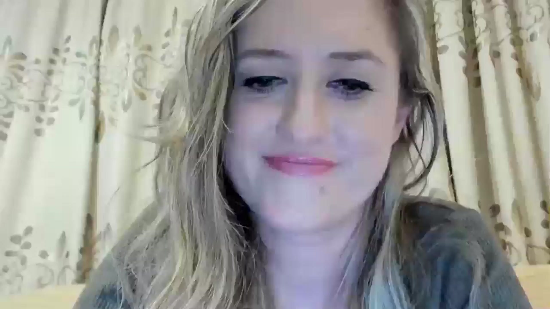 Gallery image thumbnail from BestDream's myfreecams stream on, 06/20/2024, 23:40 image 16 of 20