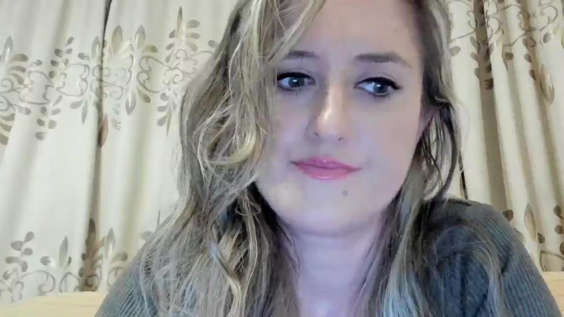 Gallery image thumbnail from BestDream's myfreecams stream on, 06/20/2024, 23:40 image 20 of 20