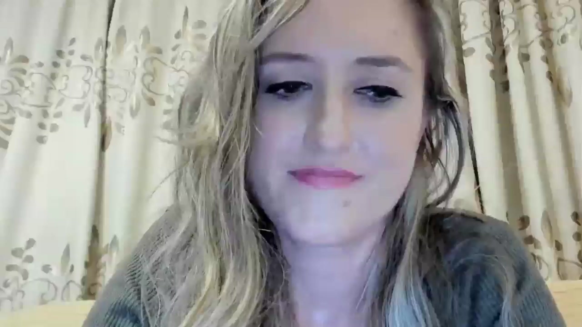 Gallery image thumbnail from BestDream's myfreecams stream on, 06/20/2024, 23:40 image 17 of 20