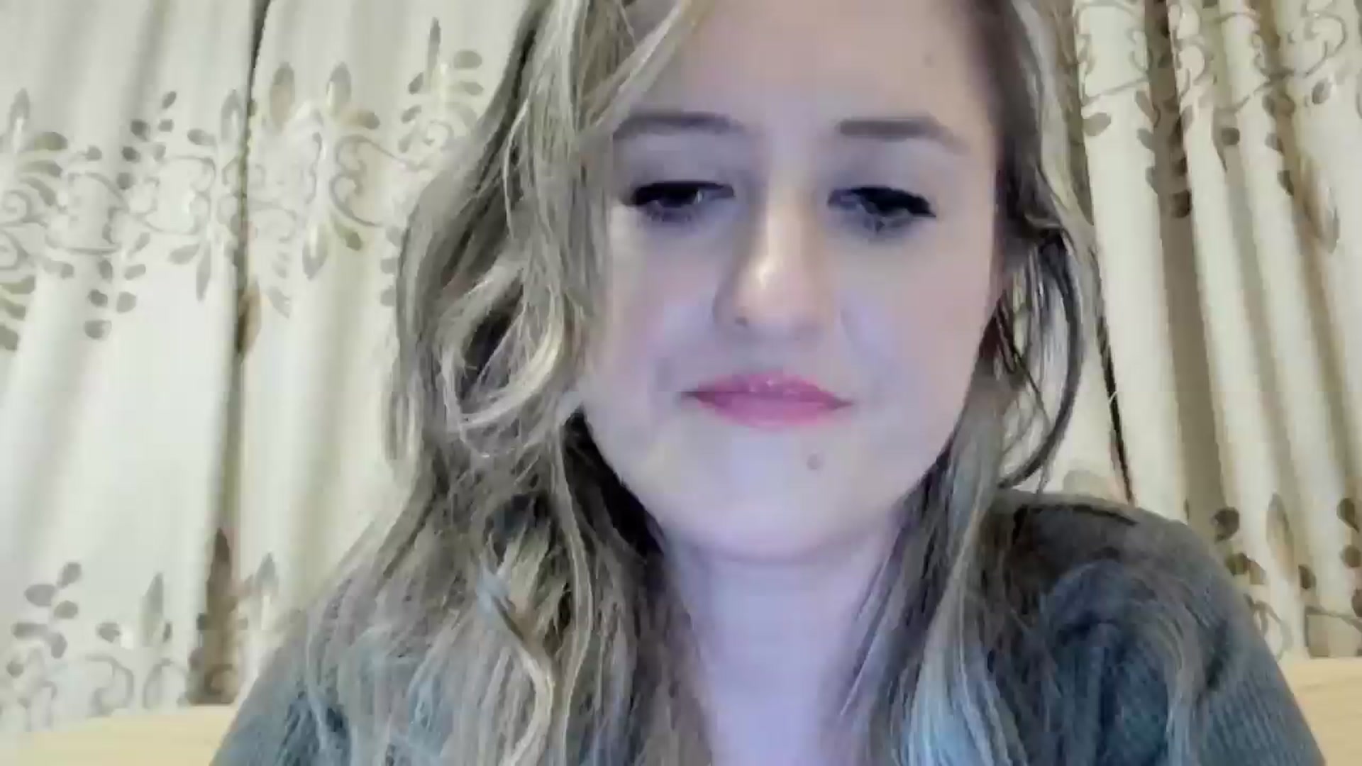Gallery image thumbnail from BestDream's myfreecams stream on, 06/20/2024, 23:40 image 18 of 20