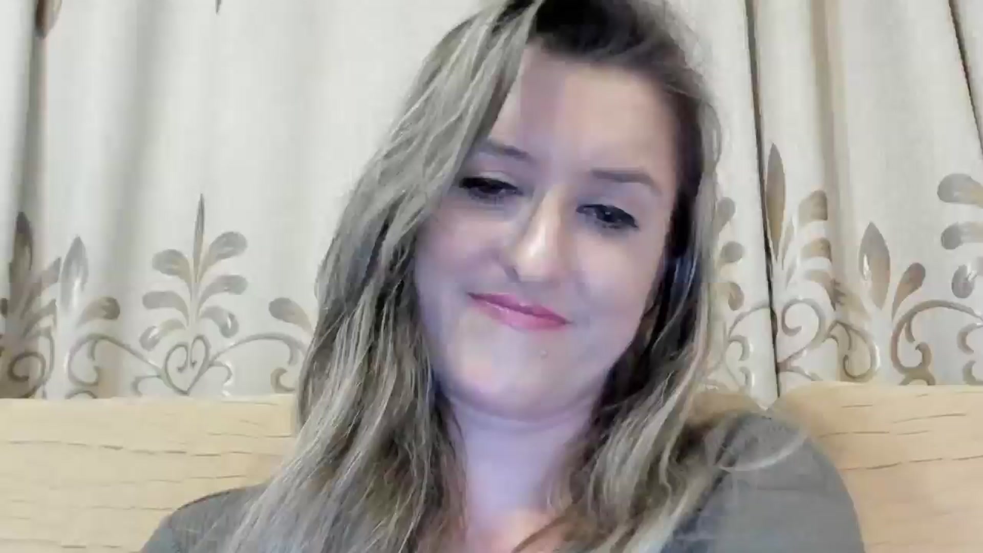 Gallery image thumbnail from BestDream's myfreecams stream on, 06/21/2024, 24:32 image 14 of 20