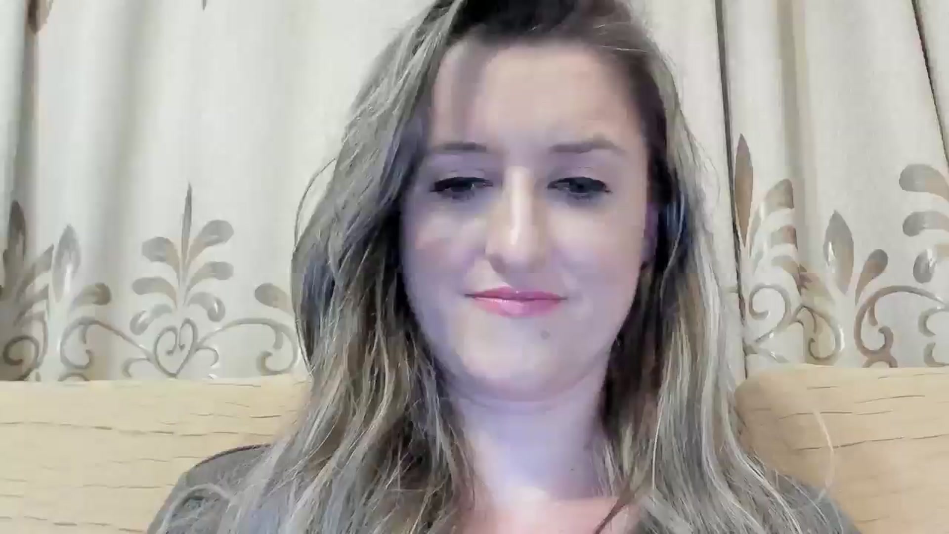 Gallery image thumbnail from BestDream's myfreecams stream on, 06/21/2024, 24:32 image 12 of 20