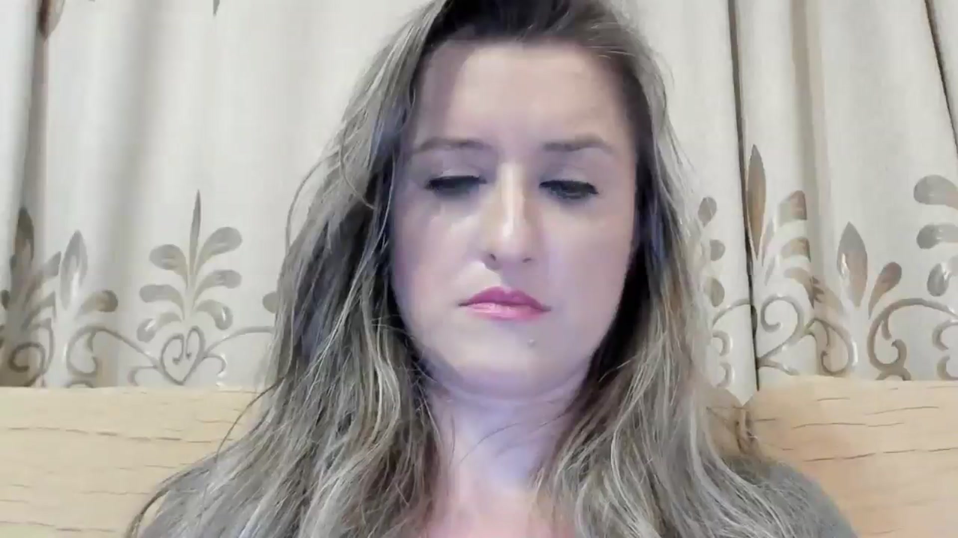 Gallery image thumbnail from BestDream's myfreecams stream on, 06/21/2024, 24:32 image 3 of 20