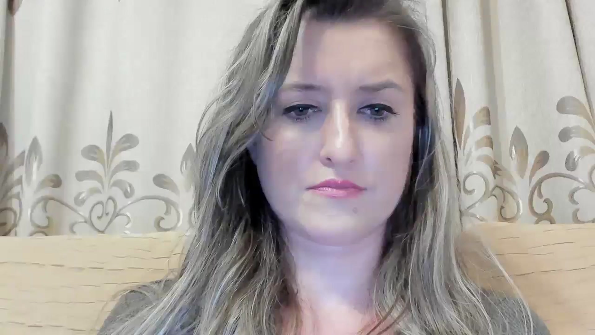 Gallery image thumbnail from BestDream's myfreecams stream on, 06/21/2024, 24:32 image 19 of 20
