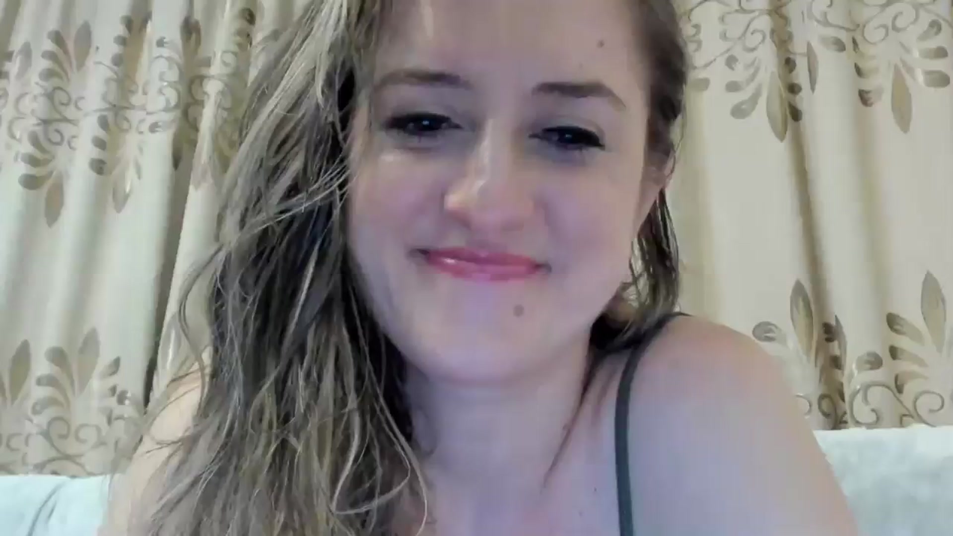 Gallery image thumbnail from BestDream's myfreecams stream on, 06/24/2024, 24:13 image 4 of 20