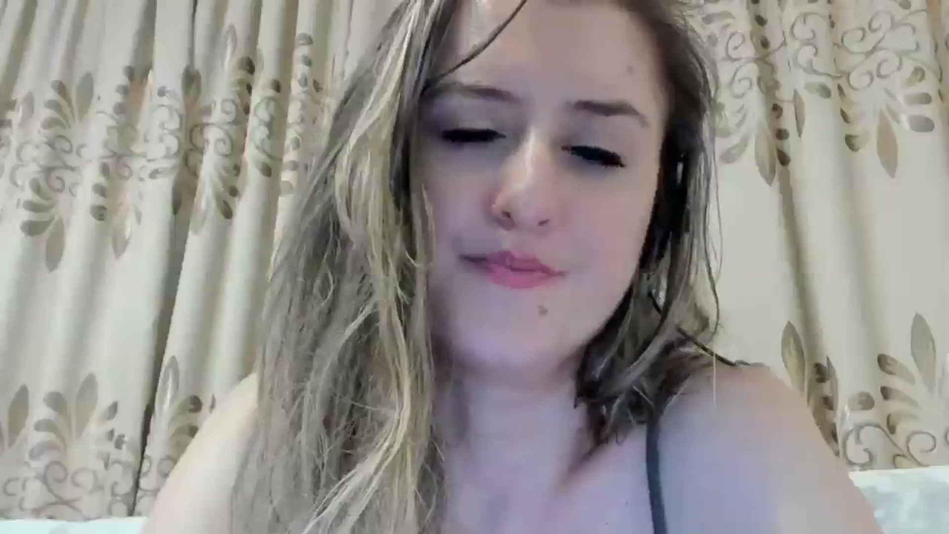 Gallery image thumbnail from BestDream's myfreecams stream on, 06/24/2024, 01:53 image 16 of 20