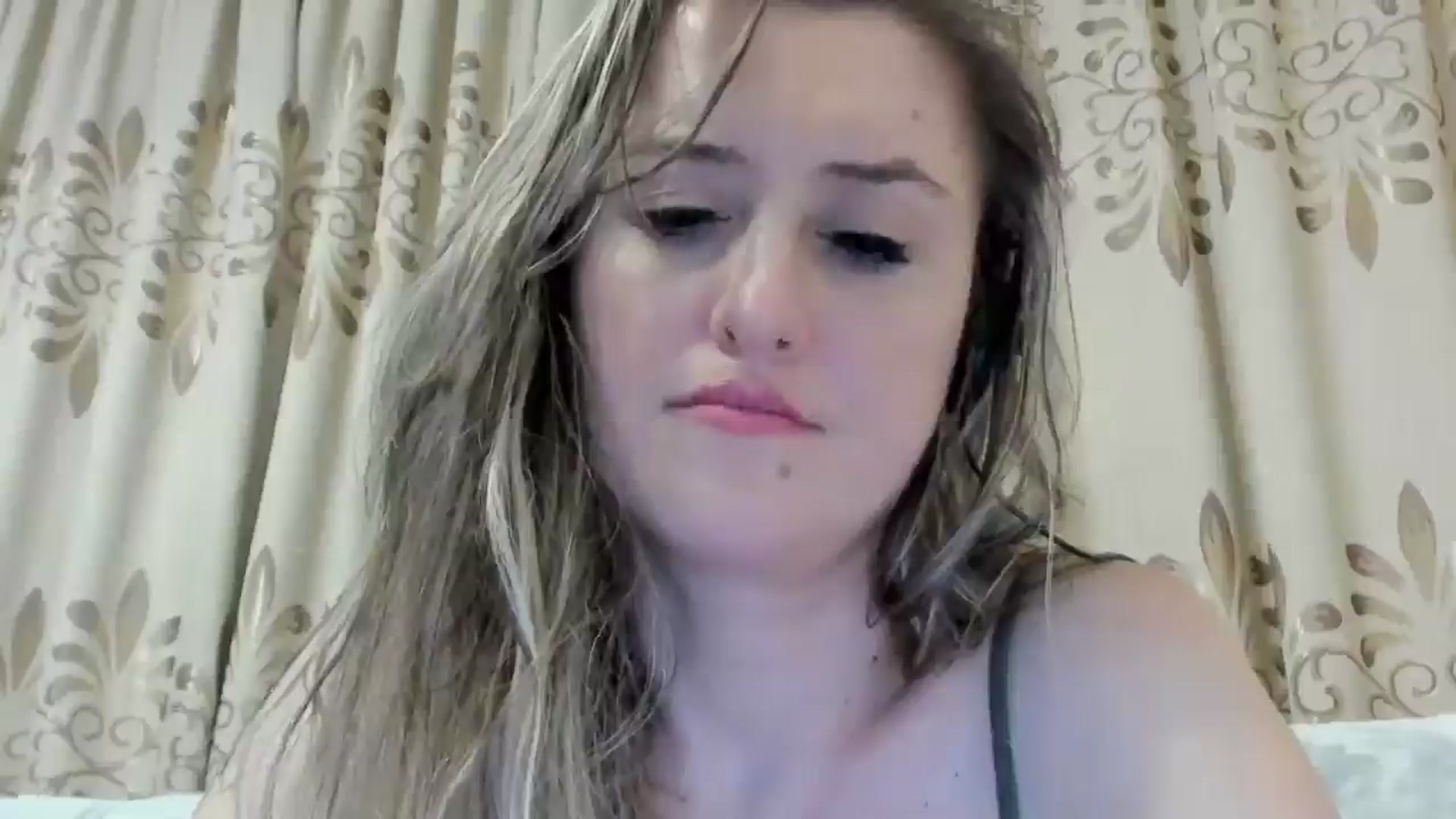 Gallery image thumbnail from BestDream's myfreecams stream on, 06/24/2024, 01:53 image 6 of 20