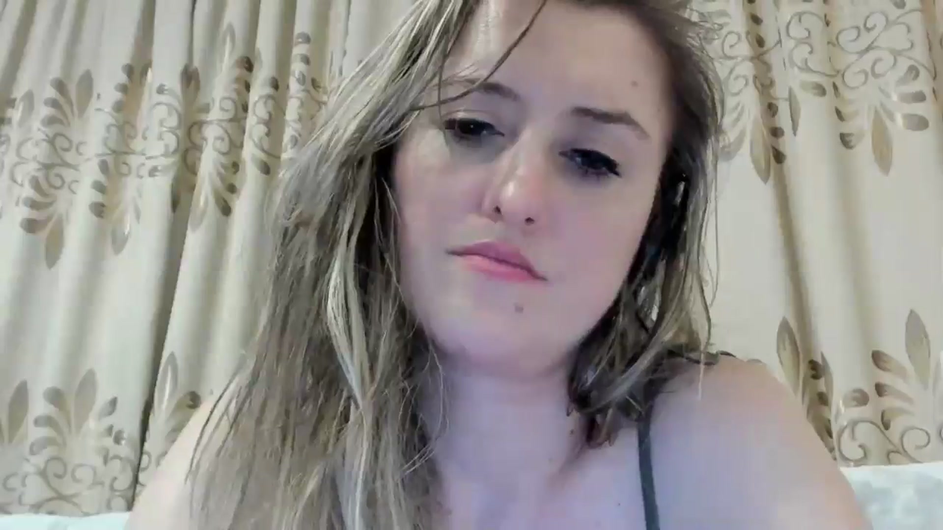 Gallery image thumbnail from BestDream's myfreecams stream on, 06/24/2024, 01:53 image 4 of 20