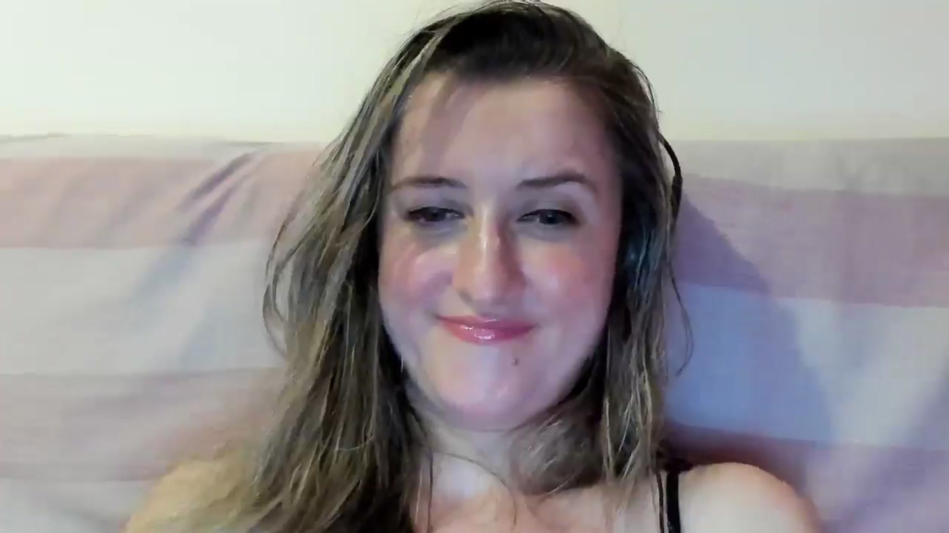 Gallery image thumbnail from BestDream's myfreecams stream on, 07/03/2024, 23:41 image 17 of 20