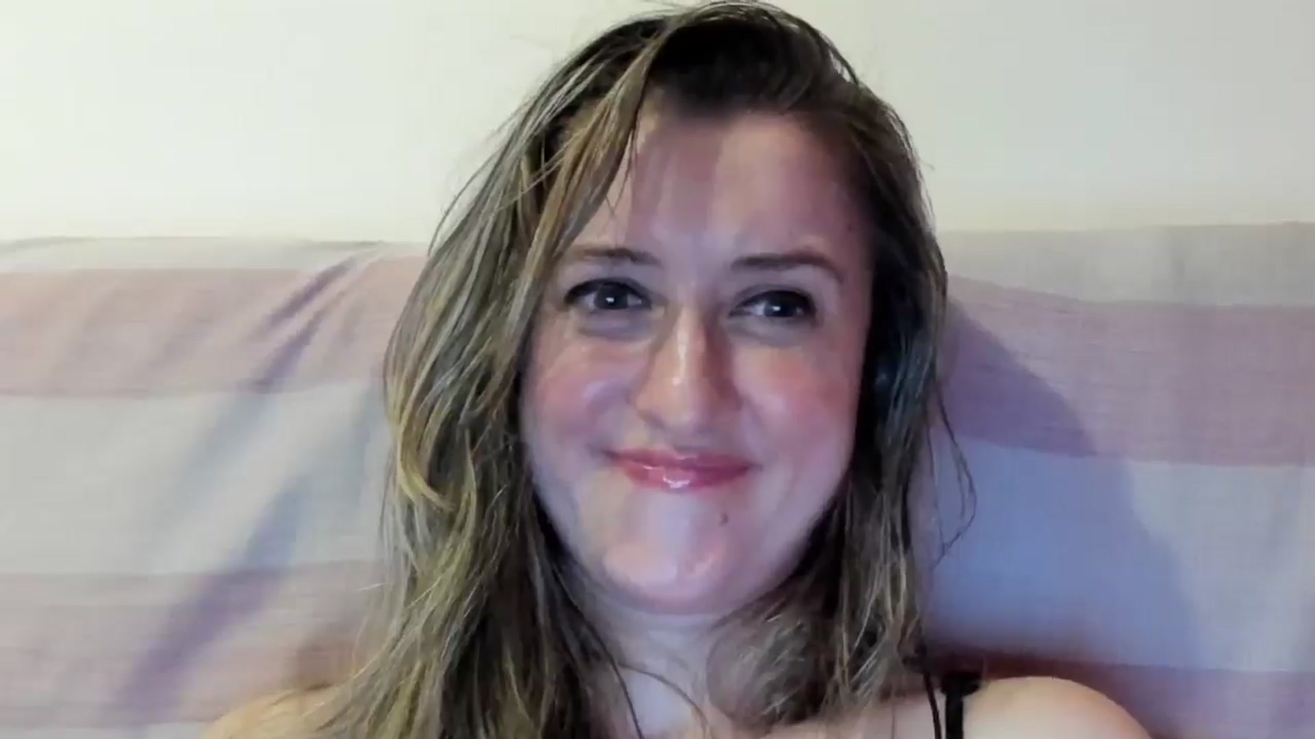 Gallery image thumbnail from BestDream's myfreecams stream on, 07/03/2024, 23:41 image 16 of 20