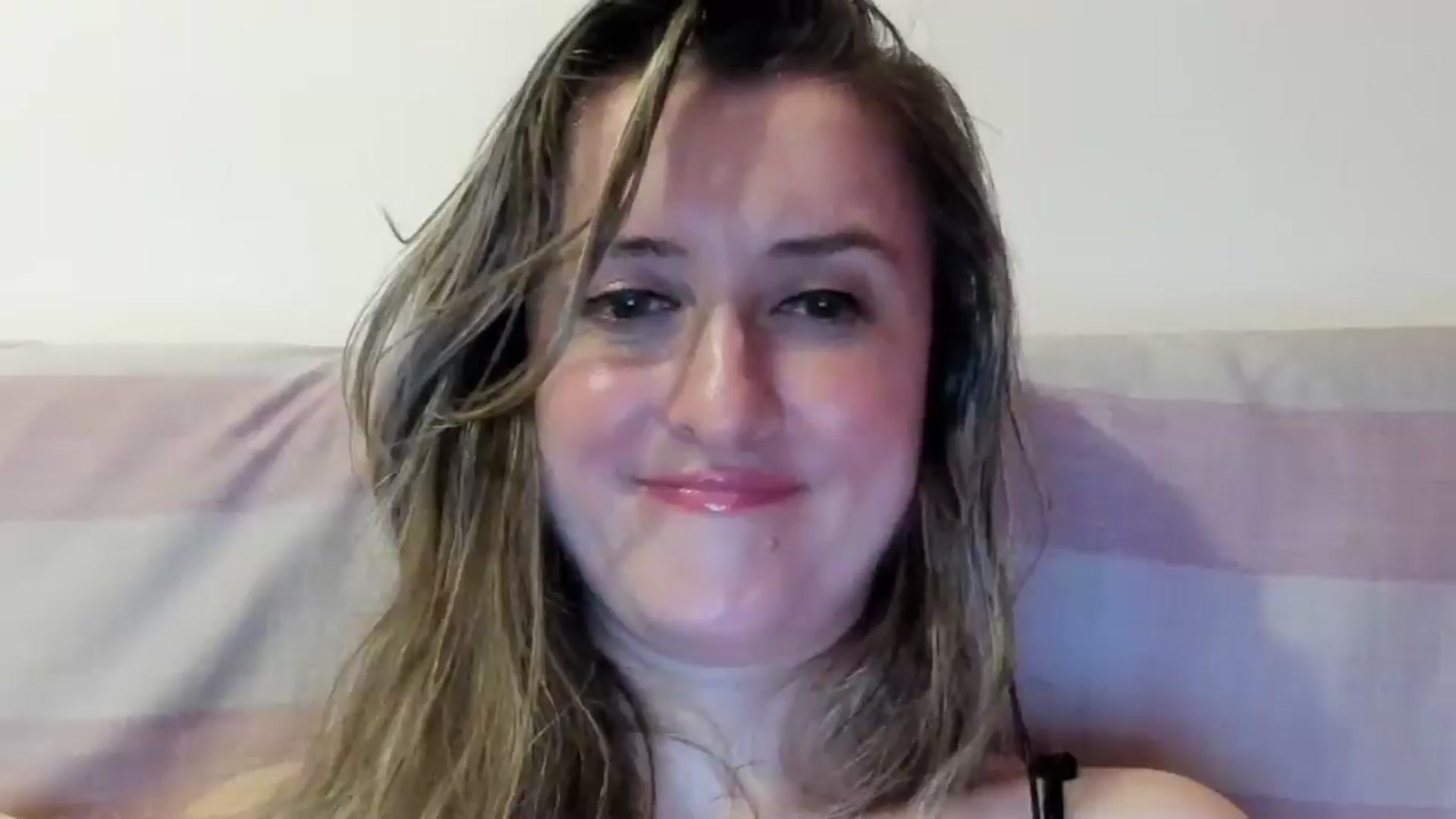 Gallery image thumbnail from BestDream's myfreecams stream on, 07/03/2024, 23:41 image 10 of 20