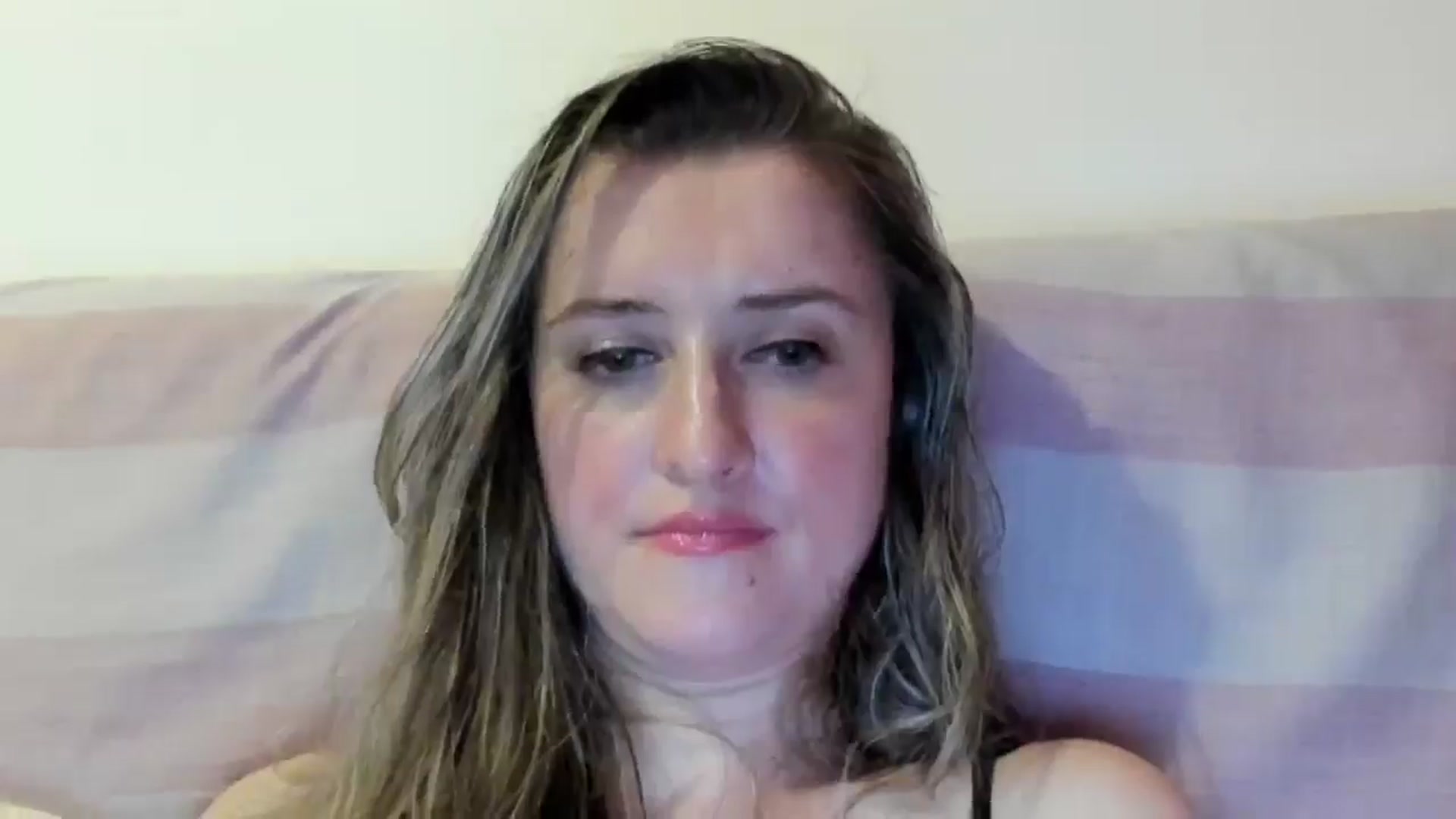 Gallery image thumbnail from BestDream's myfreecams stream on, 07/04/2024, 24:00 image 17 of 20