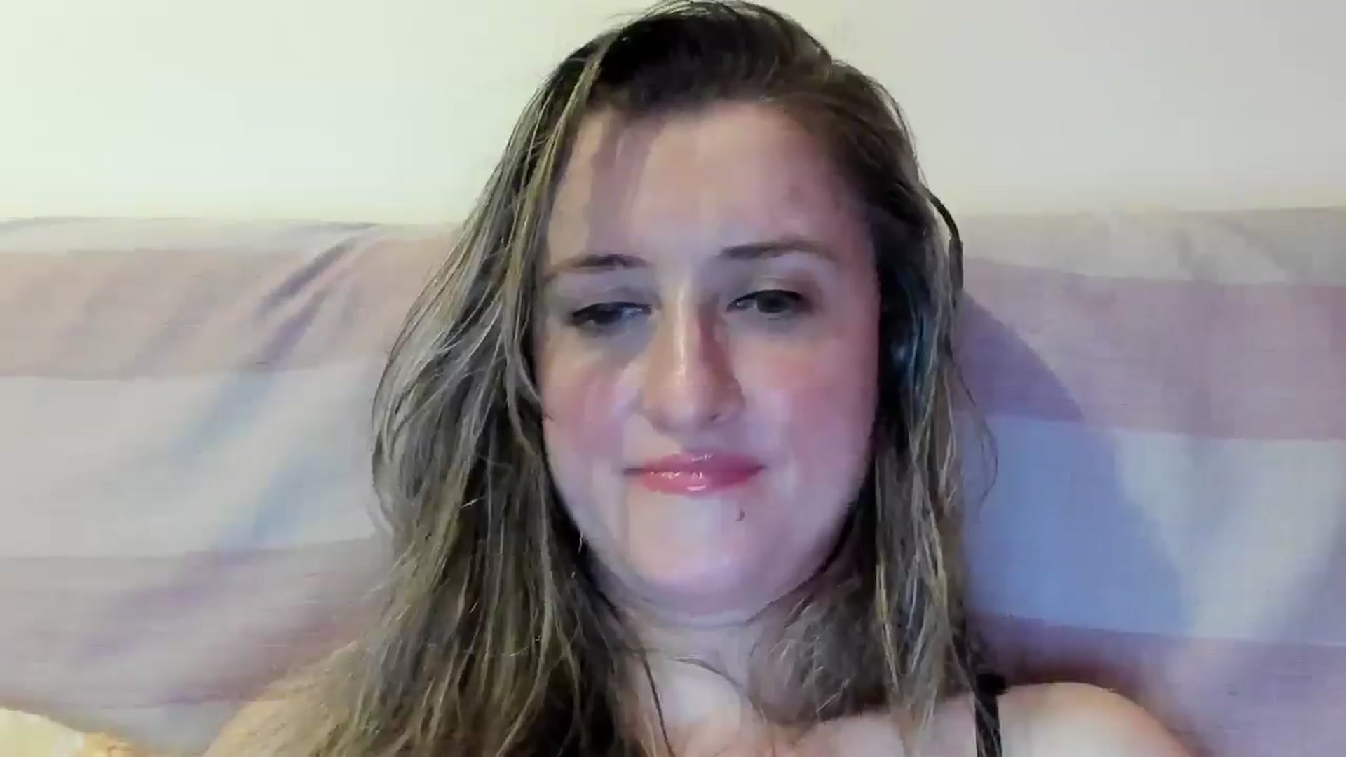 Gallery image thumbnail from BestDream's myfreecams stream on, 07/04/2024, 24:00 image 4 of 20