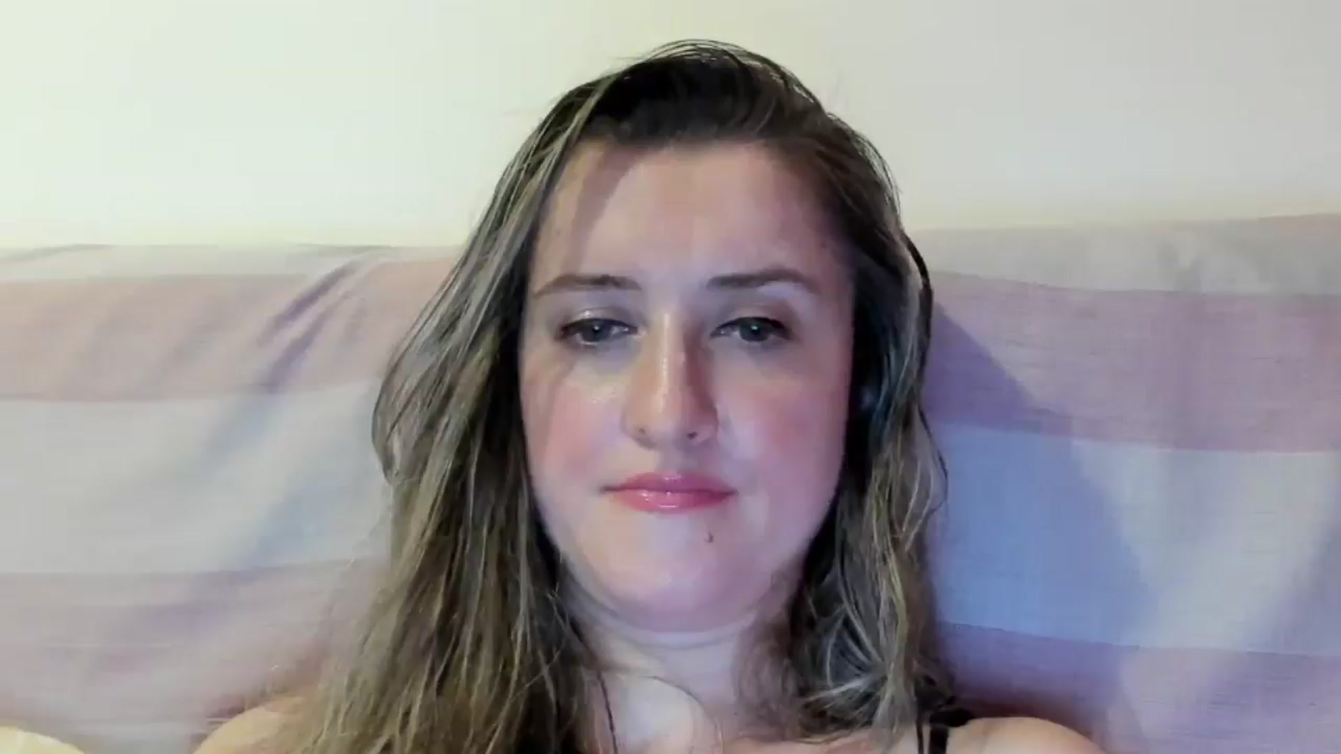 Gallery image thumbnail from BestDream's myfreecams stream on, 07/04/2024, 24:00 image 18 of 20