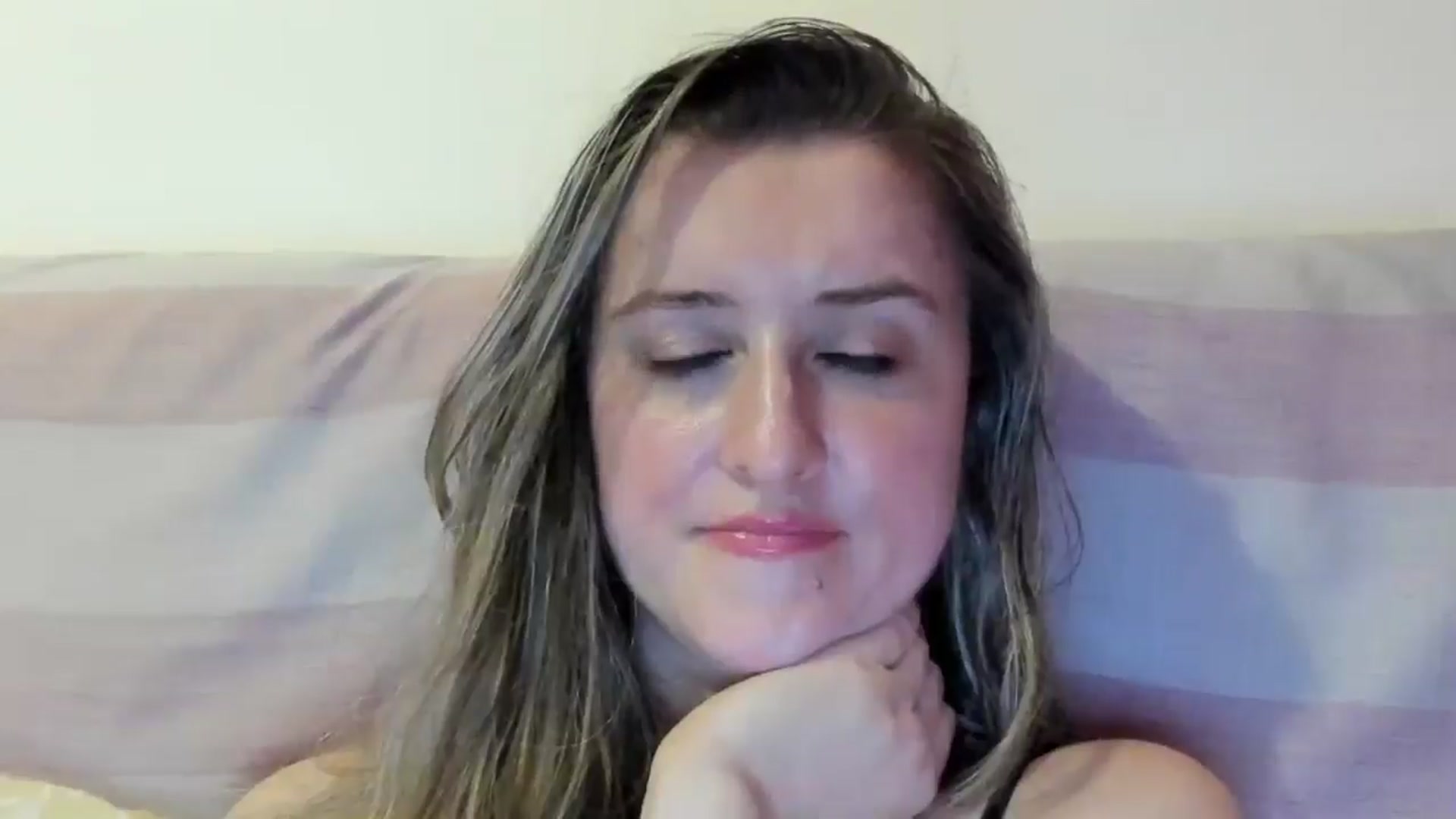 Gallery image thumbnail from BestDream's myfreecams stream on, 07/04/2024, 24:00 image 13 of 20