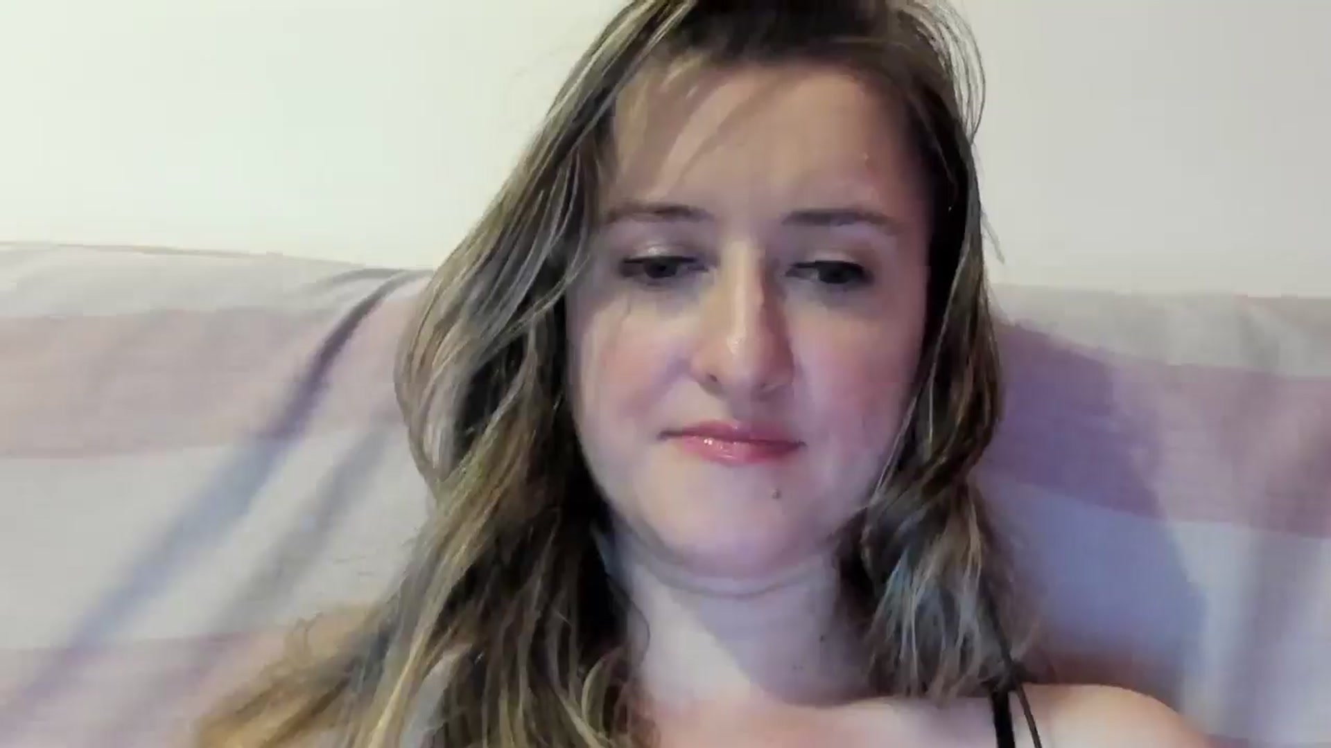 Gallery image thumbnail from BestDream's myfreecams stream on, 07/04/2024, 23:06 image 5 of 20