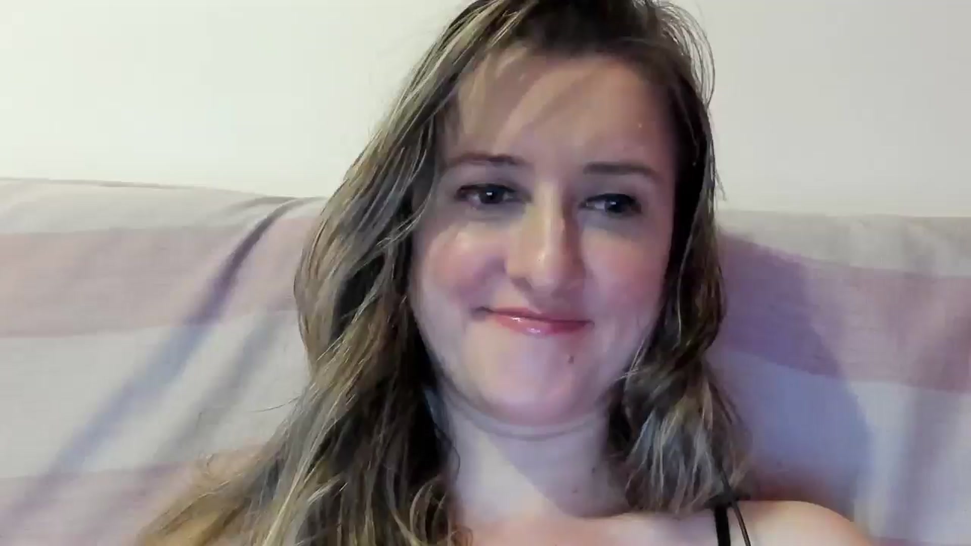 Gallery image thumbnail from BestDream's myfreecams stream on, 07/04/2024, 23:06 image 10 of 20