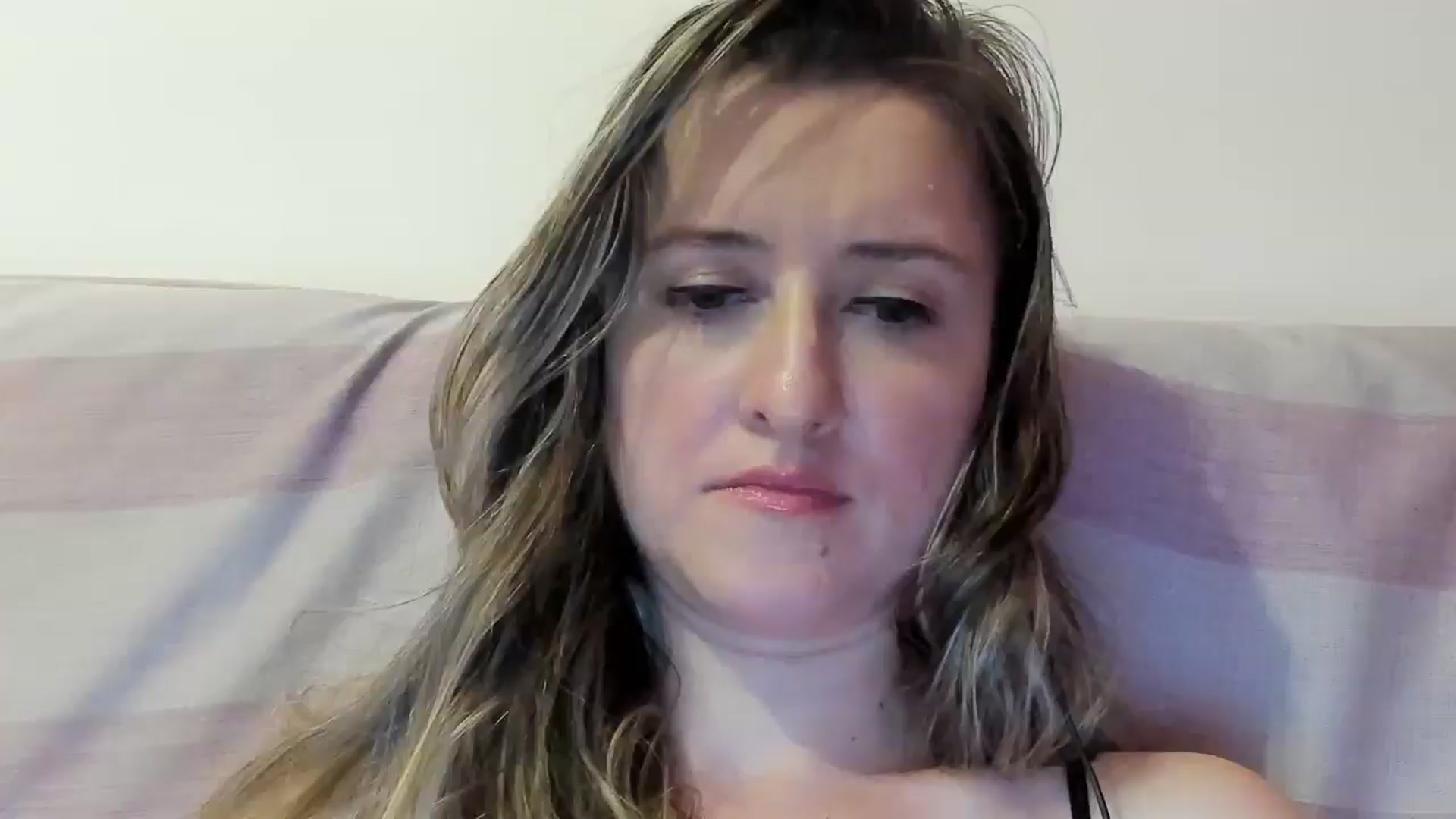 Gallery image thumbnail from BestDream's myfreecams stream on, 07/04/2024, 23:06 image 15 of 20