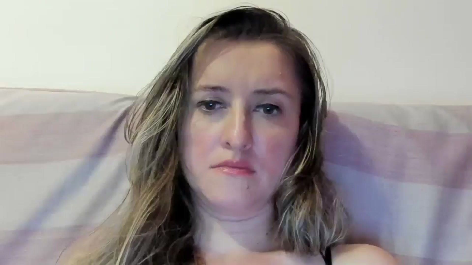 Gallery image thumbnail from BestDream's myfreecams stream on, 07/04/2024, 23:34 image 12 of 20
