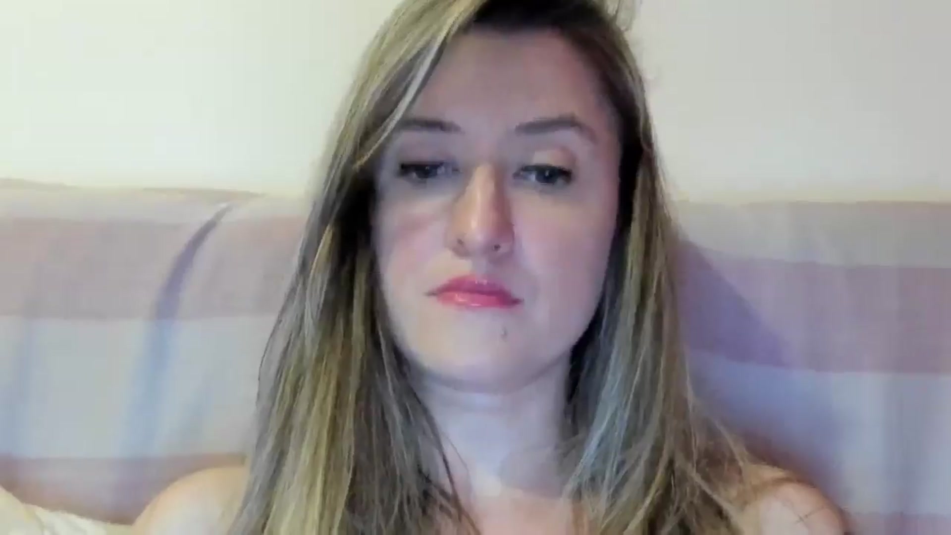 Gallery image thumbnail from BestDream's myfreecams stream on, 07/05/2024, 22:44 image 16 of 20